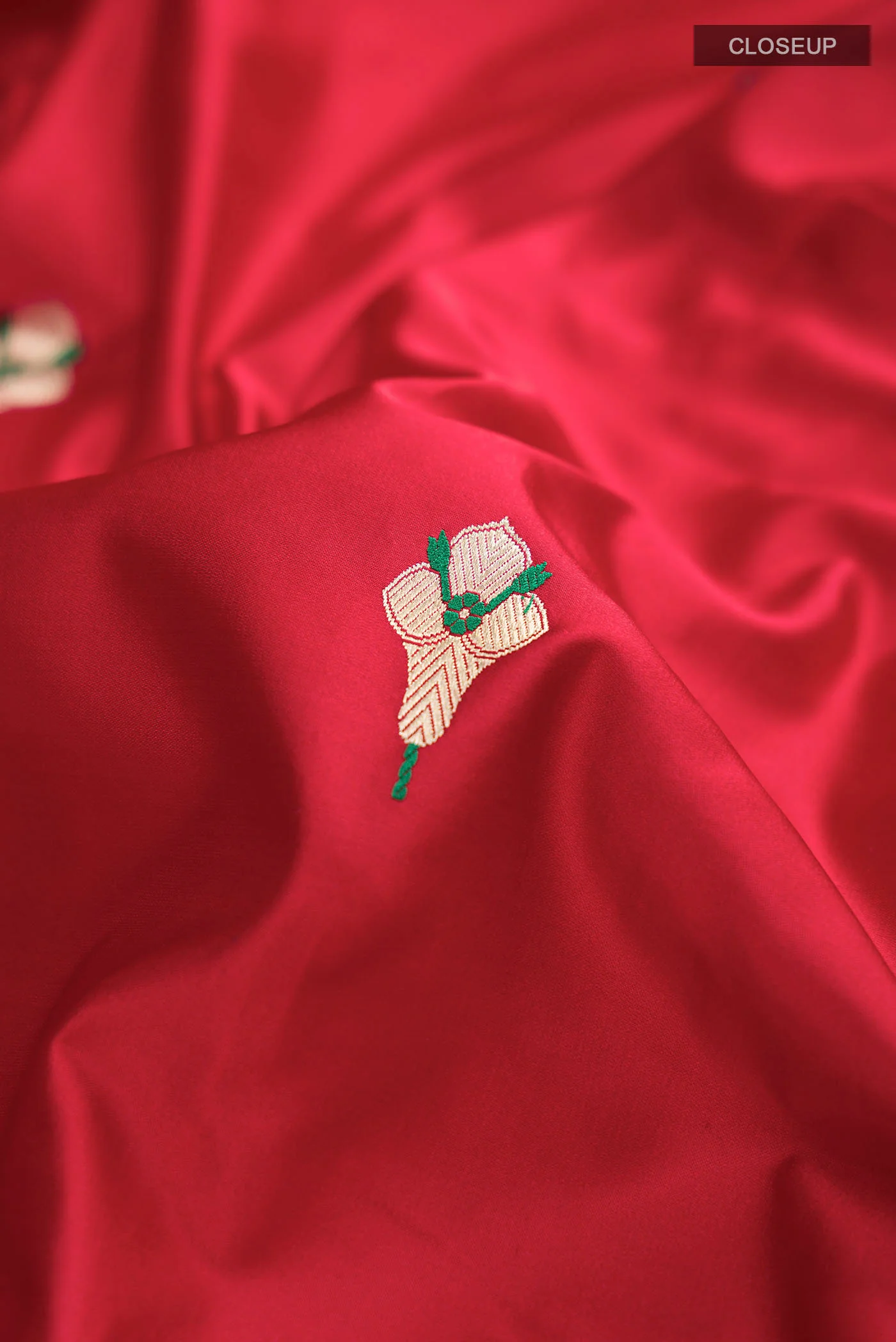 Red Banarasi Silk Saree - Image 2