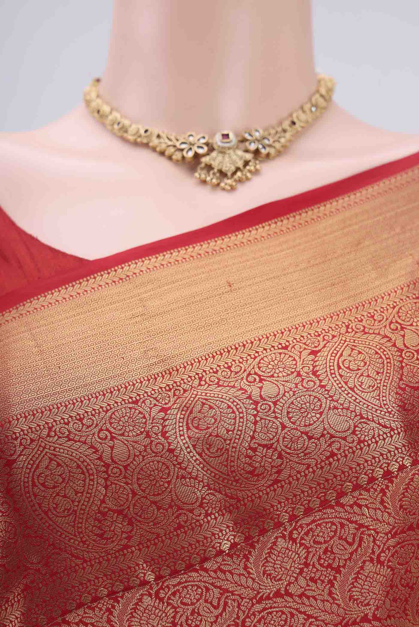 Red Bangalore Silk Saree - Image 2