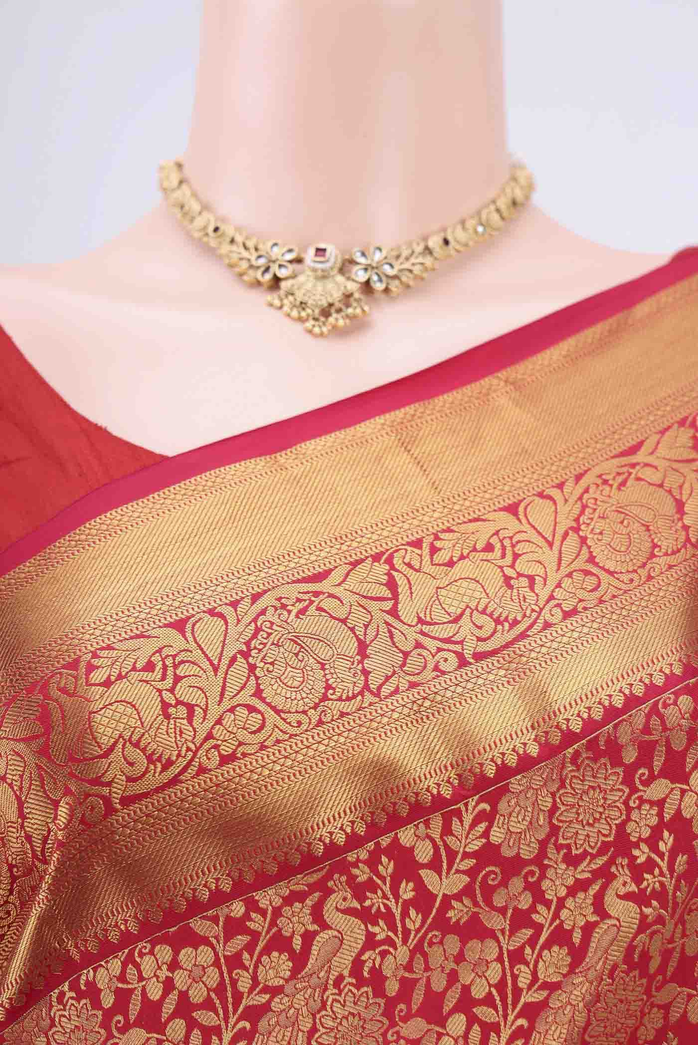 Red Bangalore Silk Saree - Image 2
