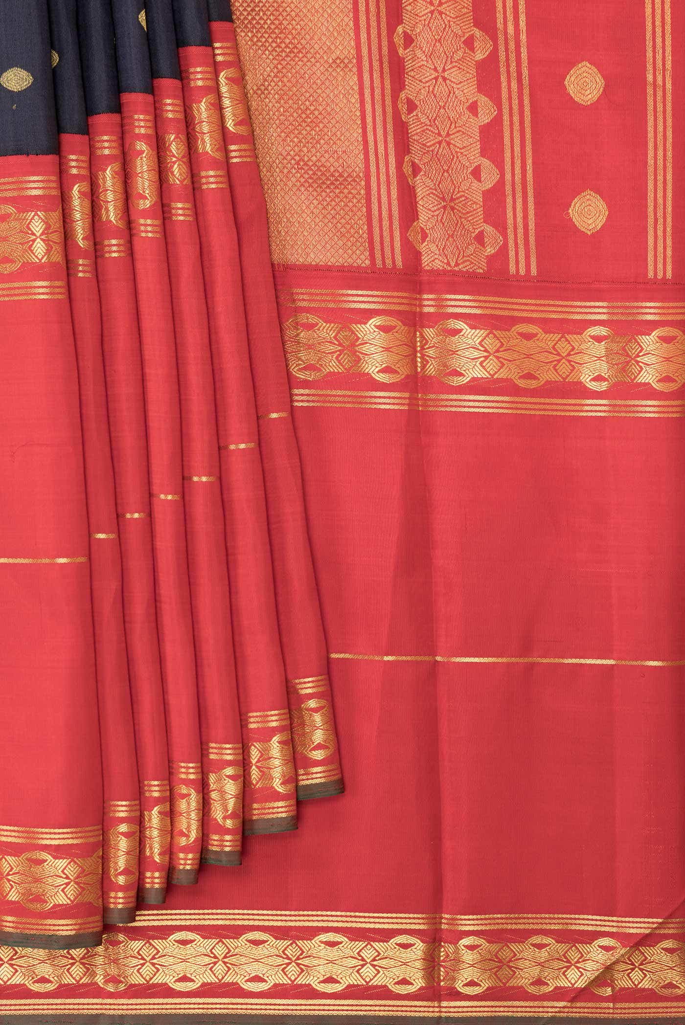 Pure Silk Pure Zari Red, Black and Green Dual Tone Kanjivaram Saree - Image 2