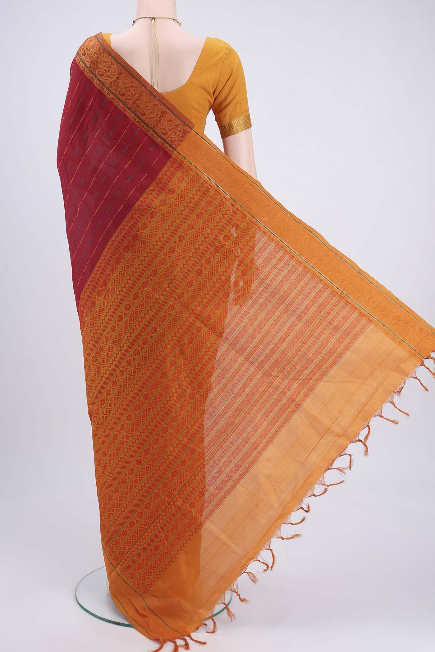 Red Blended Poly Cotton Saree - Image 3