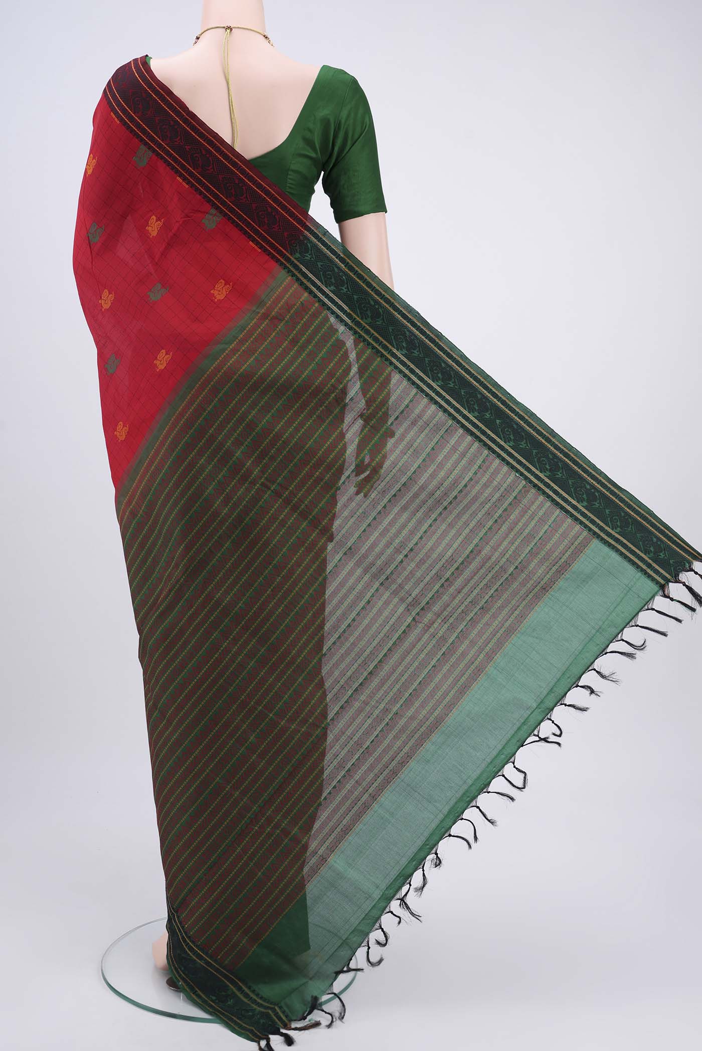 Red Blended Poly Cotton Saree - Image 3