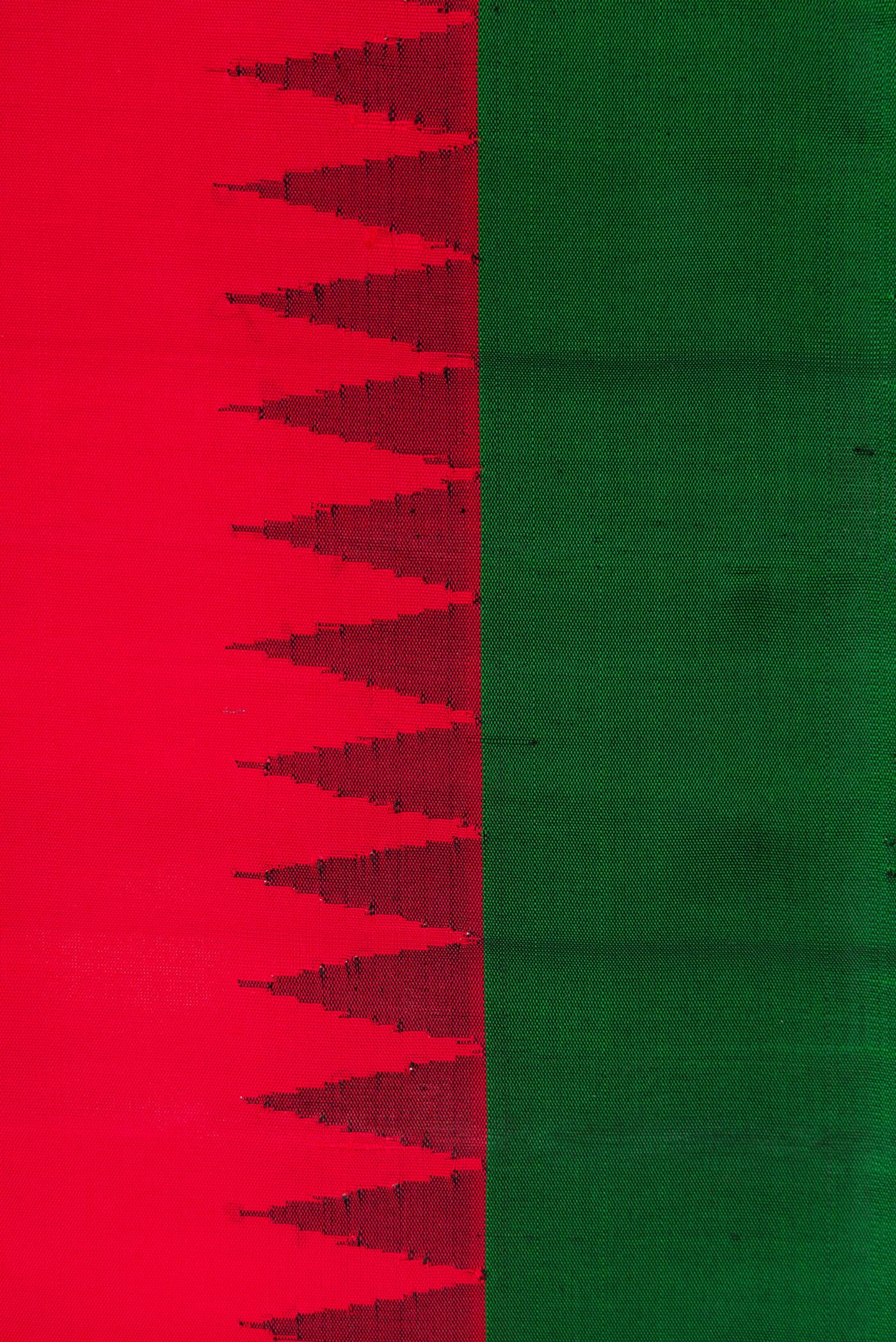 Red Gadwal Silk Saree - Image 3