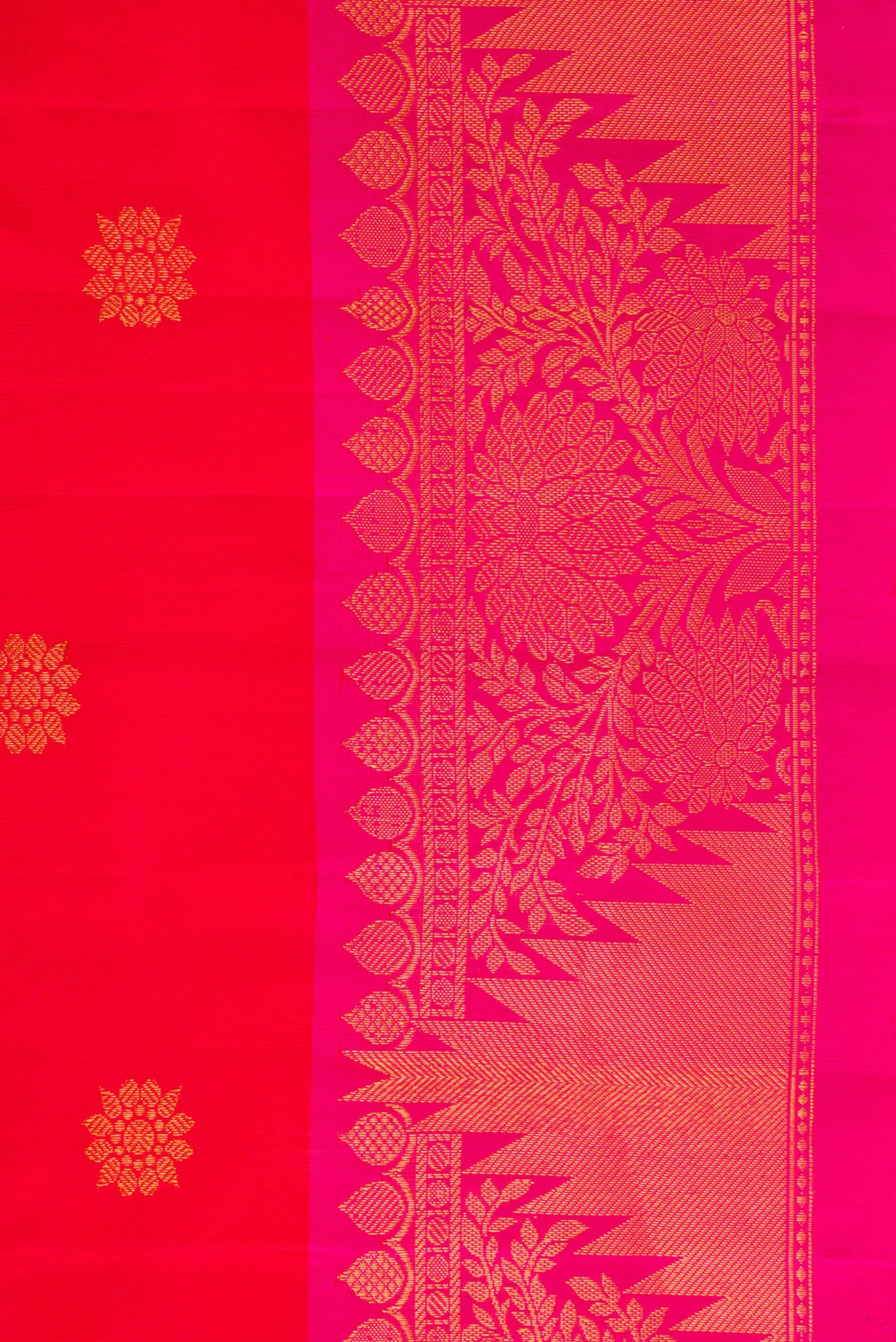 Red Gadwal Silk Saree - Image 3