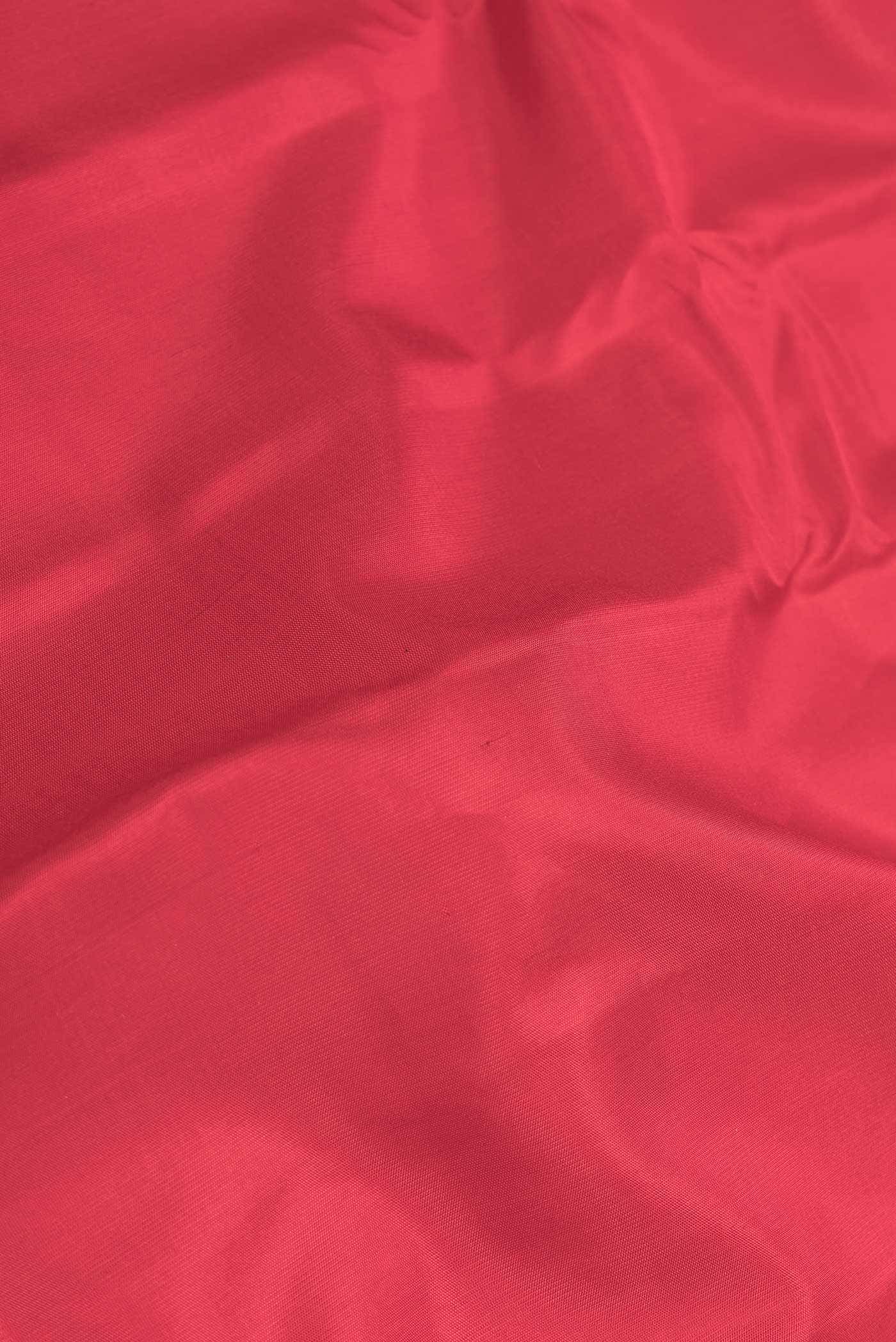 Red Dual Tone Gadwal Silk Saree - Image 3