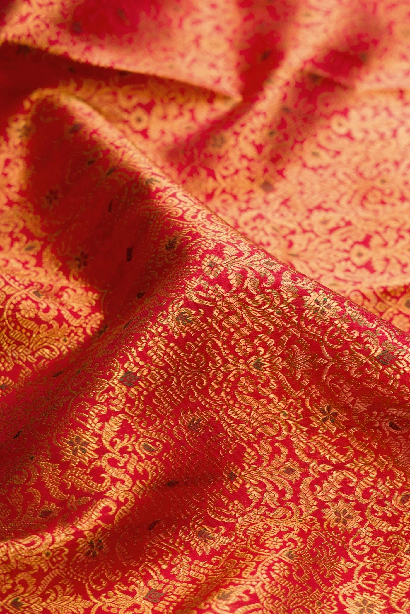 Red Kanchipuram Silk Saree - Image 2