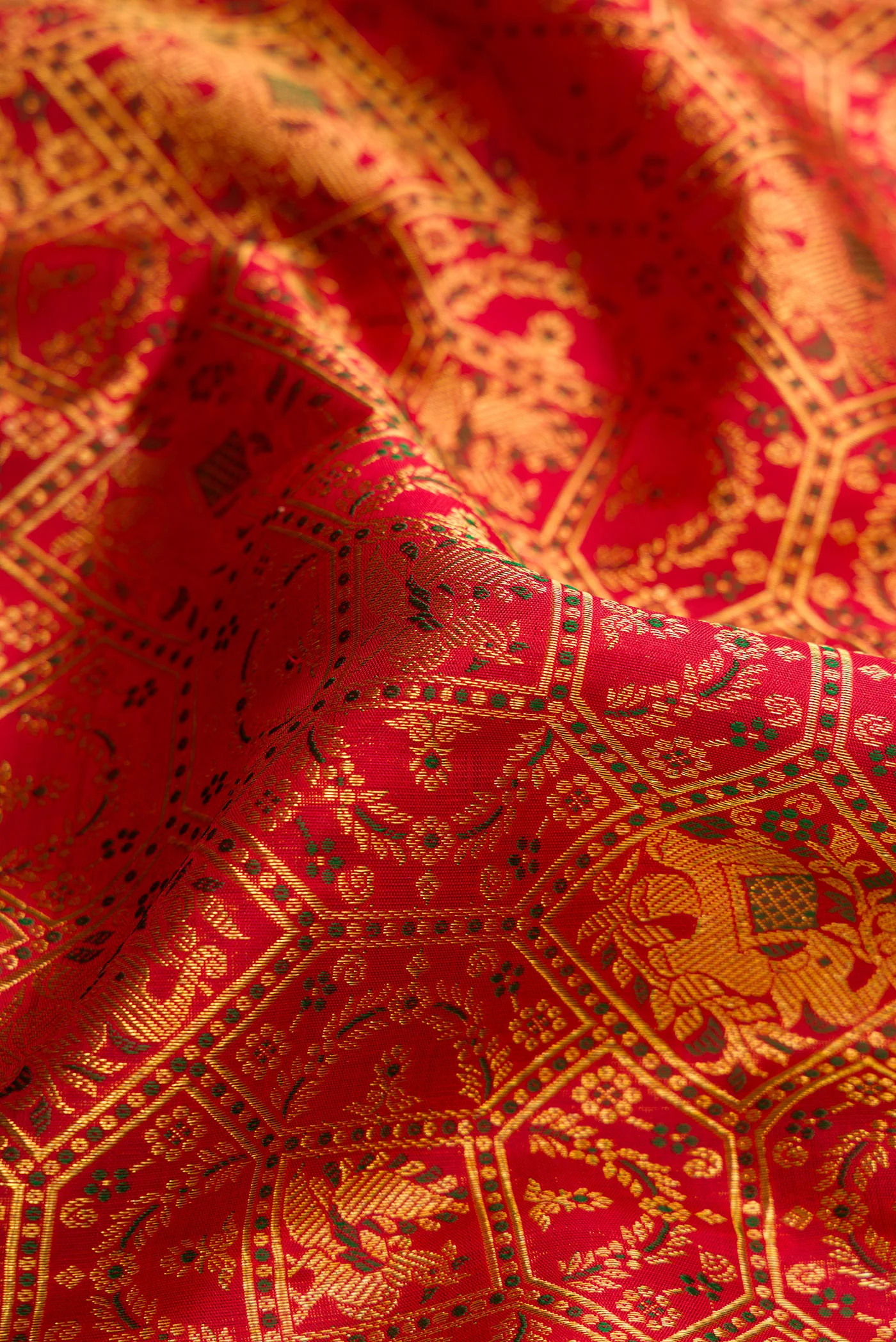 Red Kanchipuram Silk Saree - Image 2