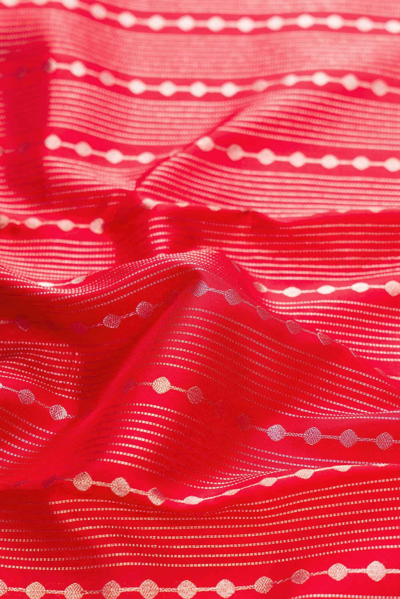 Red Dual Tone Kanjivaram Silk Saree - Image 3