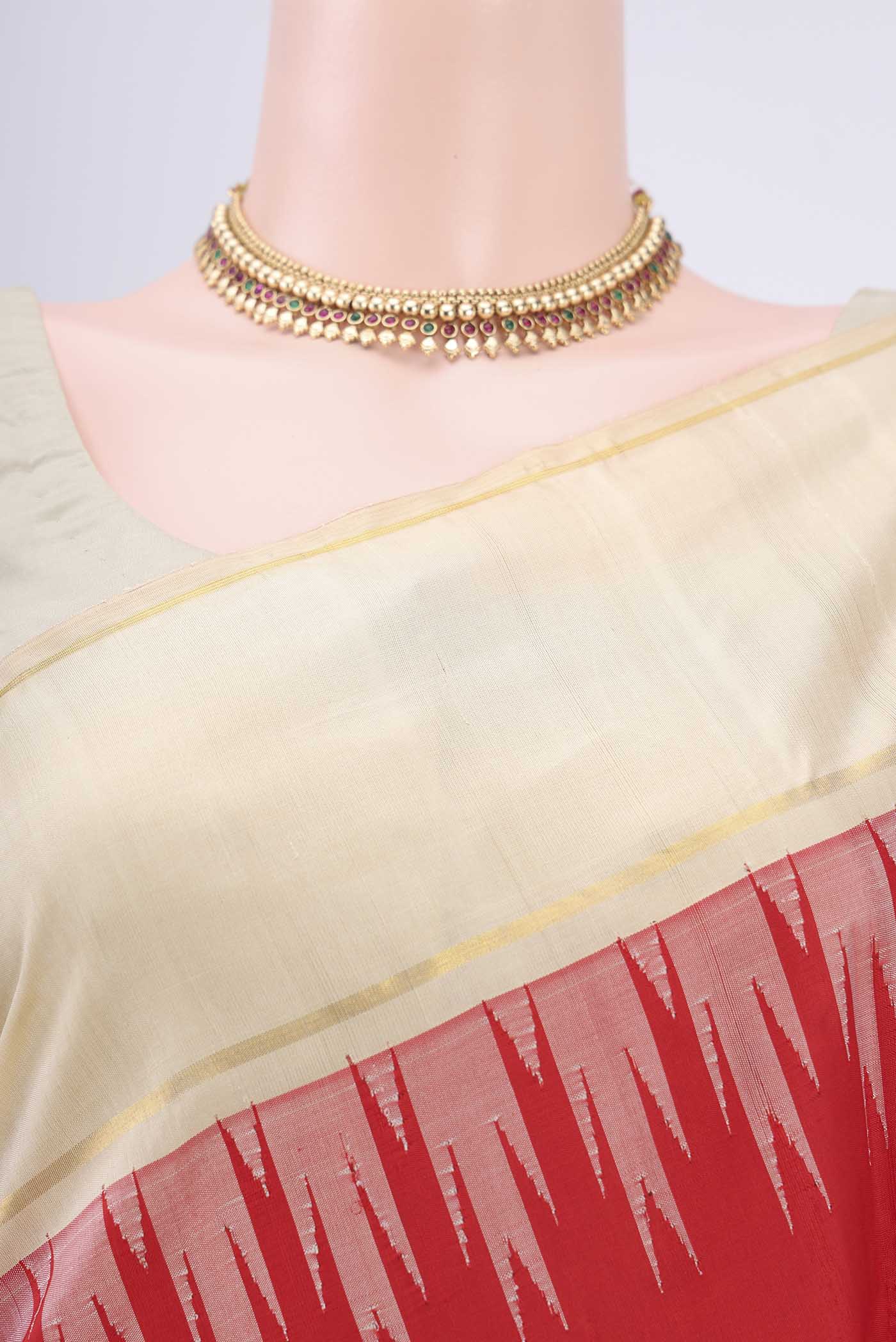 Pure Silk Pure Zari Red Kanjivaram Saree - Image 2