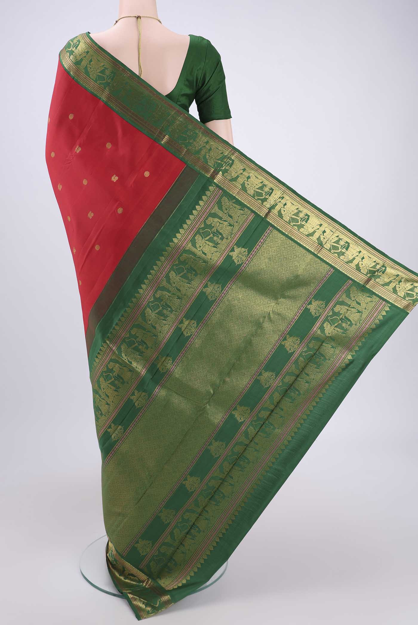 Pure Silk Pure Zari Red Kanjivaram Saree - Image 3