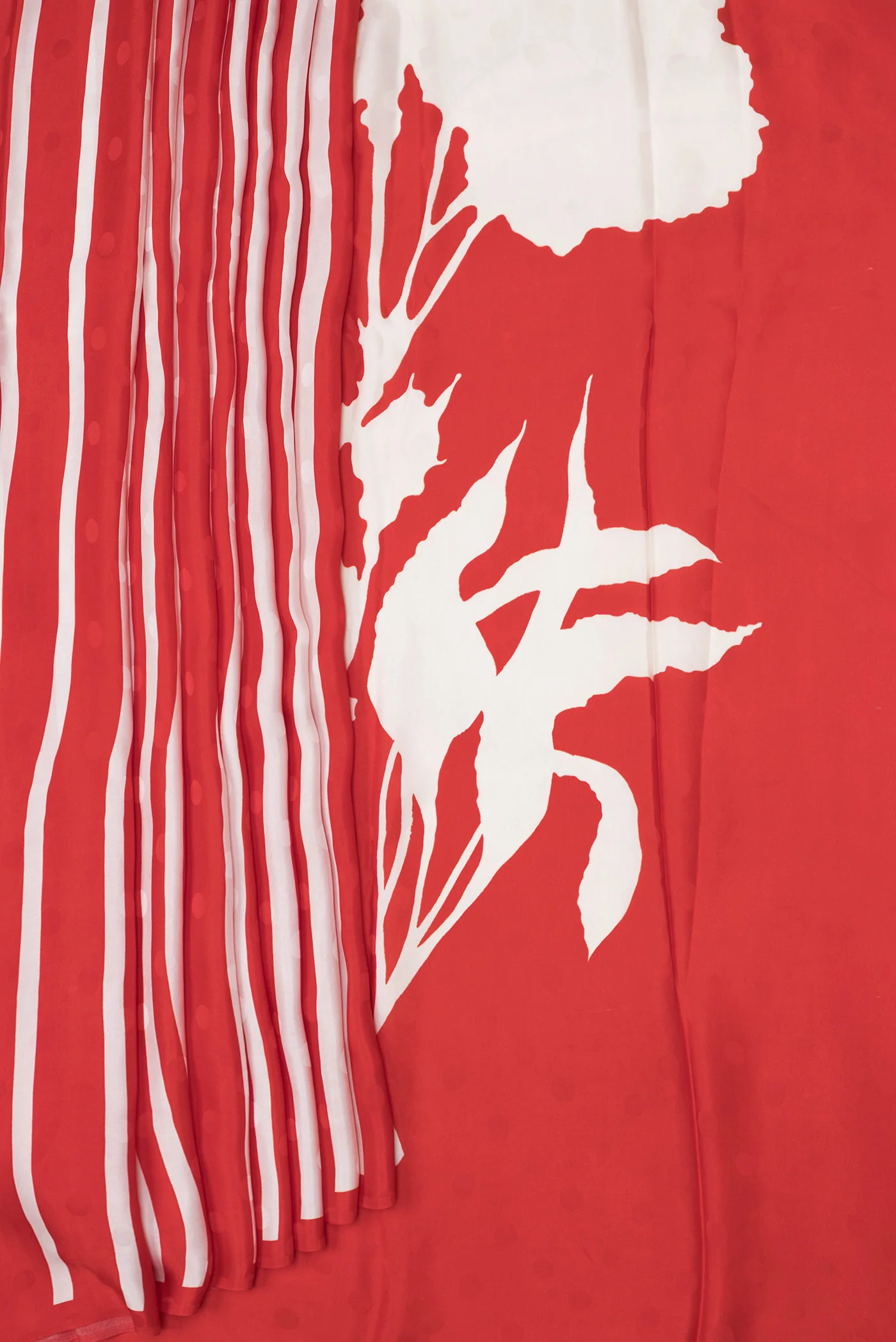 Red Dual Tone Mysore Crepe Saree - Image 4