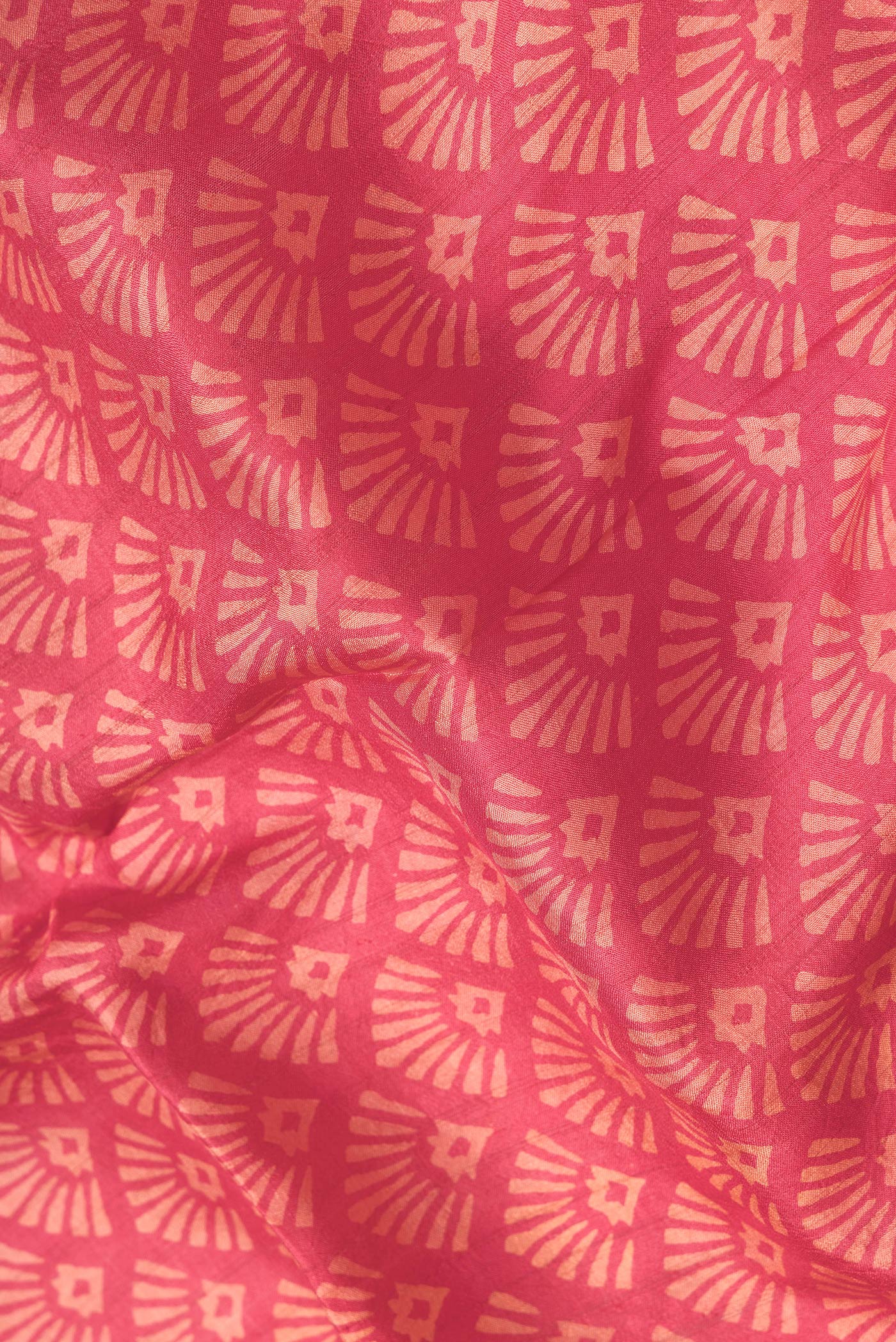 Red Dual Tone Printed Silk Saree - Image 2