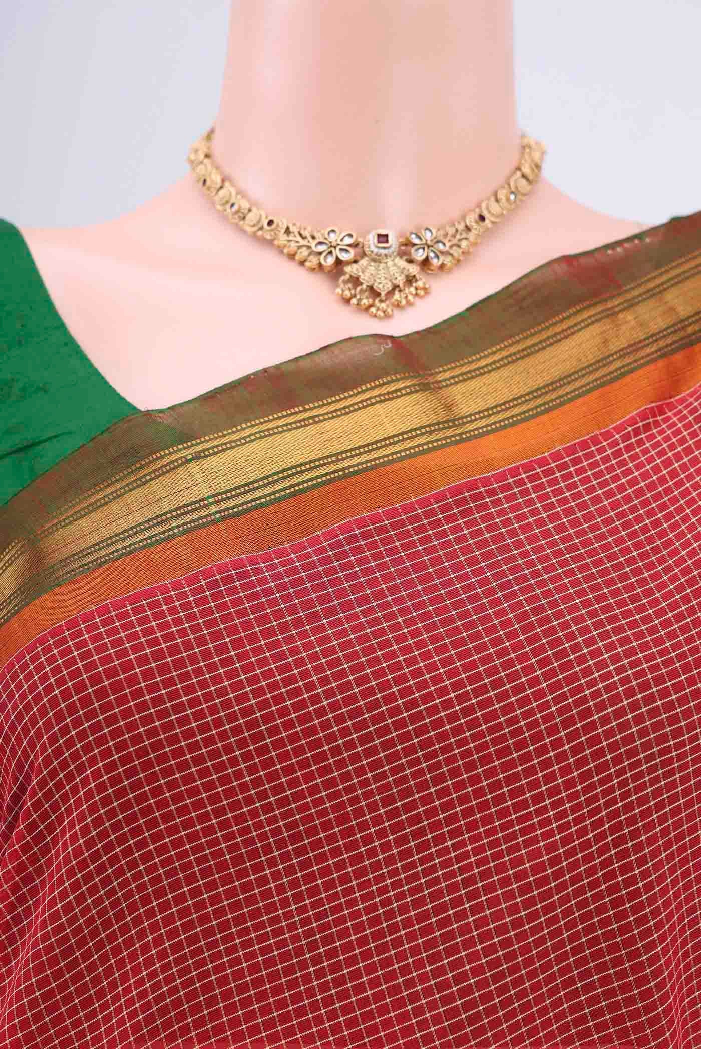 Red Gadwal cotton Saree - Image 2