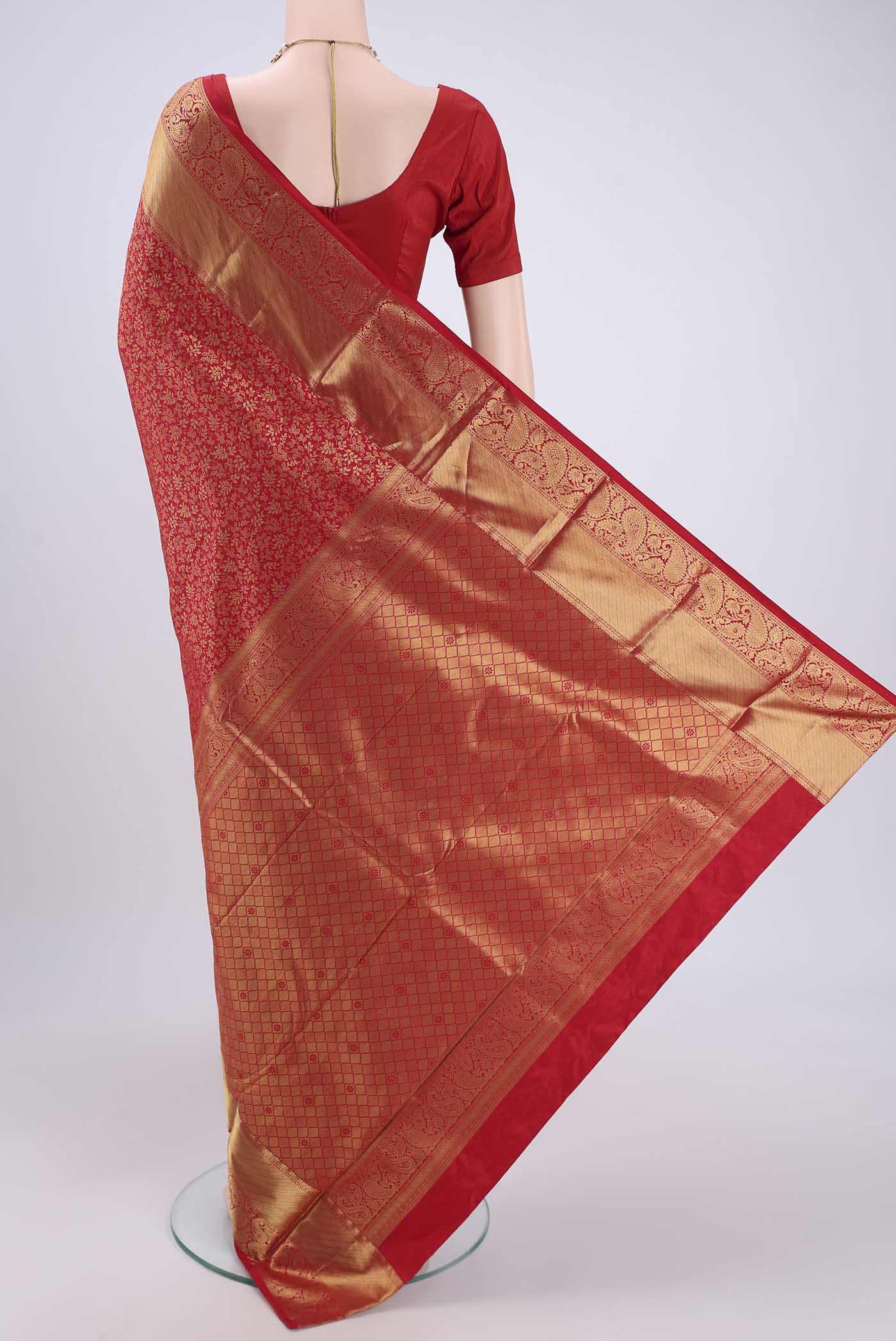 Red Bangalore Silk Saree - Image 3