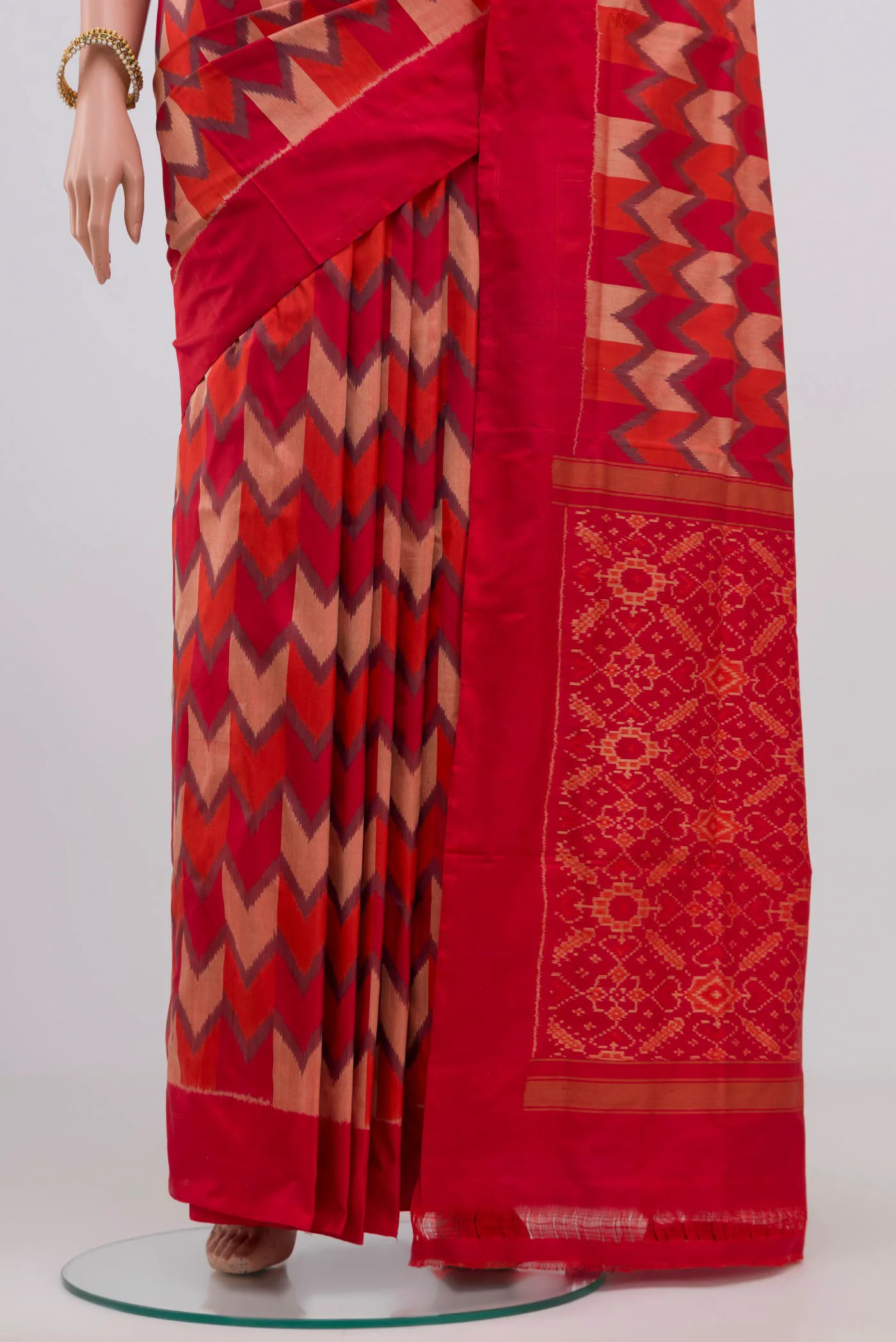 Red Pochampally Silk Saree - Image 3