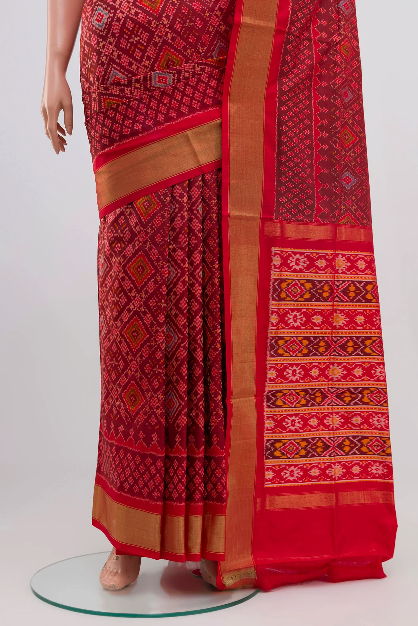 Maroon Pochampally Silk Saree - Image 3