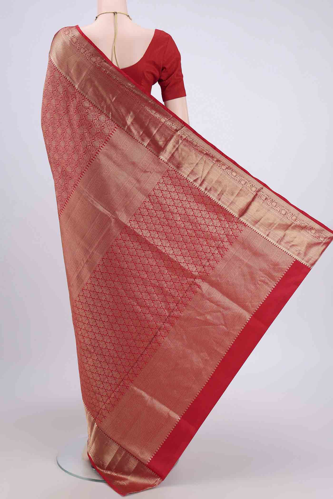 Red Soft Silk Saree - Image 3