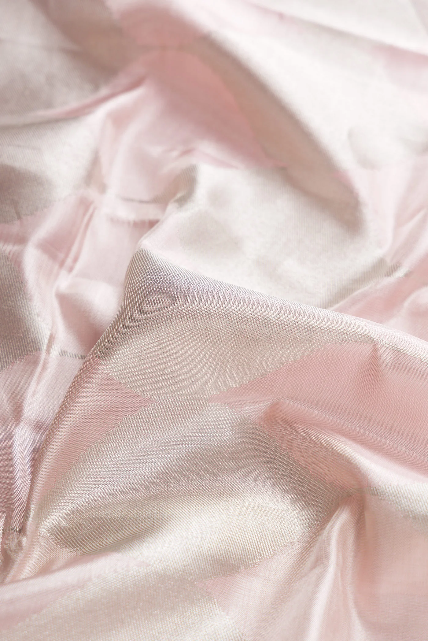 Rose Gold Dual Tone Kanjivaram Tissue Silk Saree - Image 2