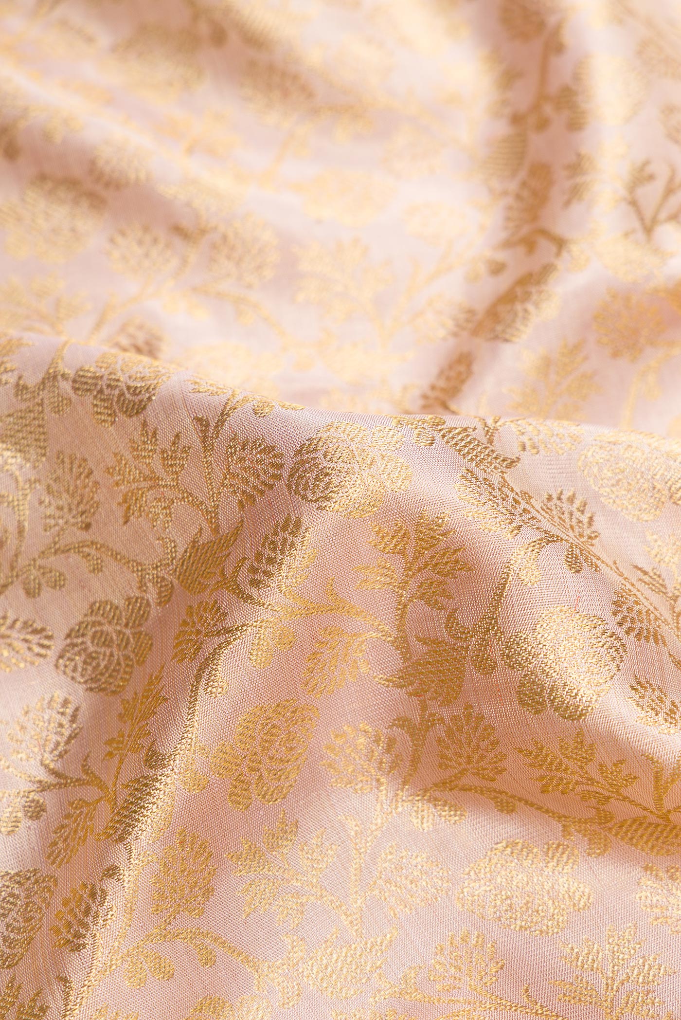 Pure Silk Pure Zari Rose Gold Kanjivaram Tissue Saree - Image 2