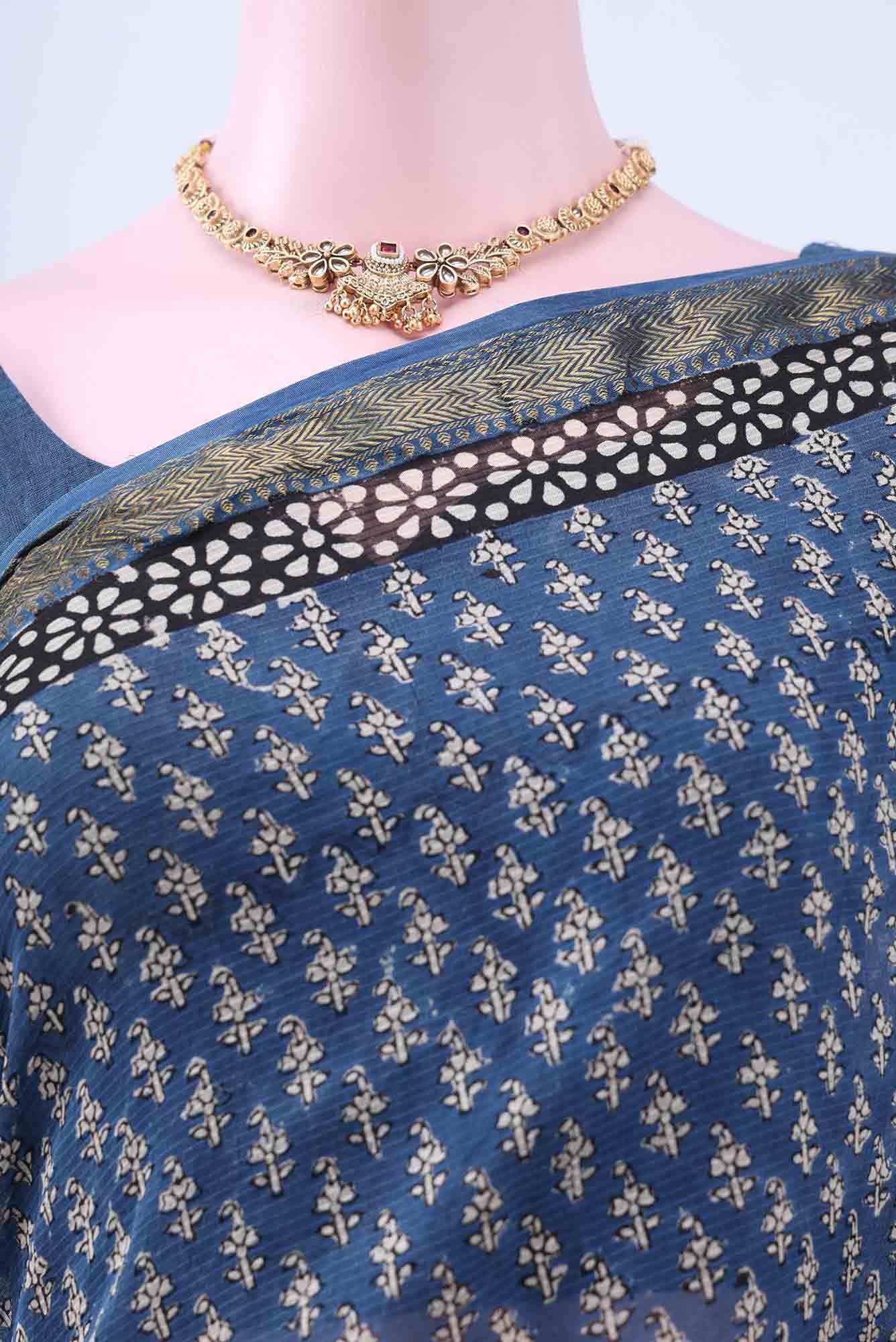 Royal Blue Maheshwari Silk Cotton Saree - Image 2