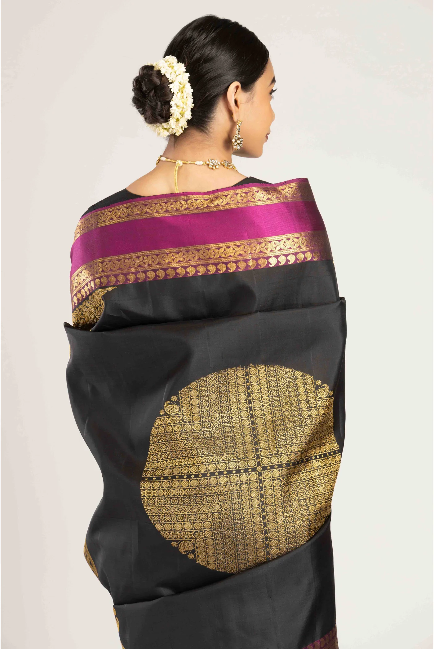 Rudraksha- Black with Green Half and Half Kanchipuram Silk Saree - Image 9