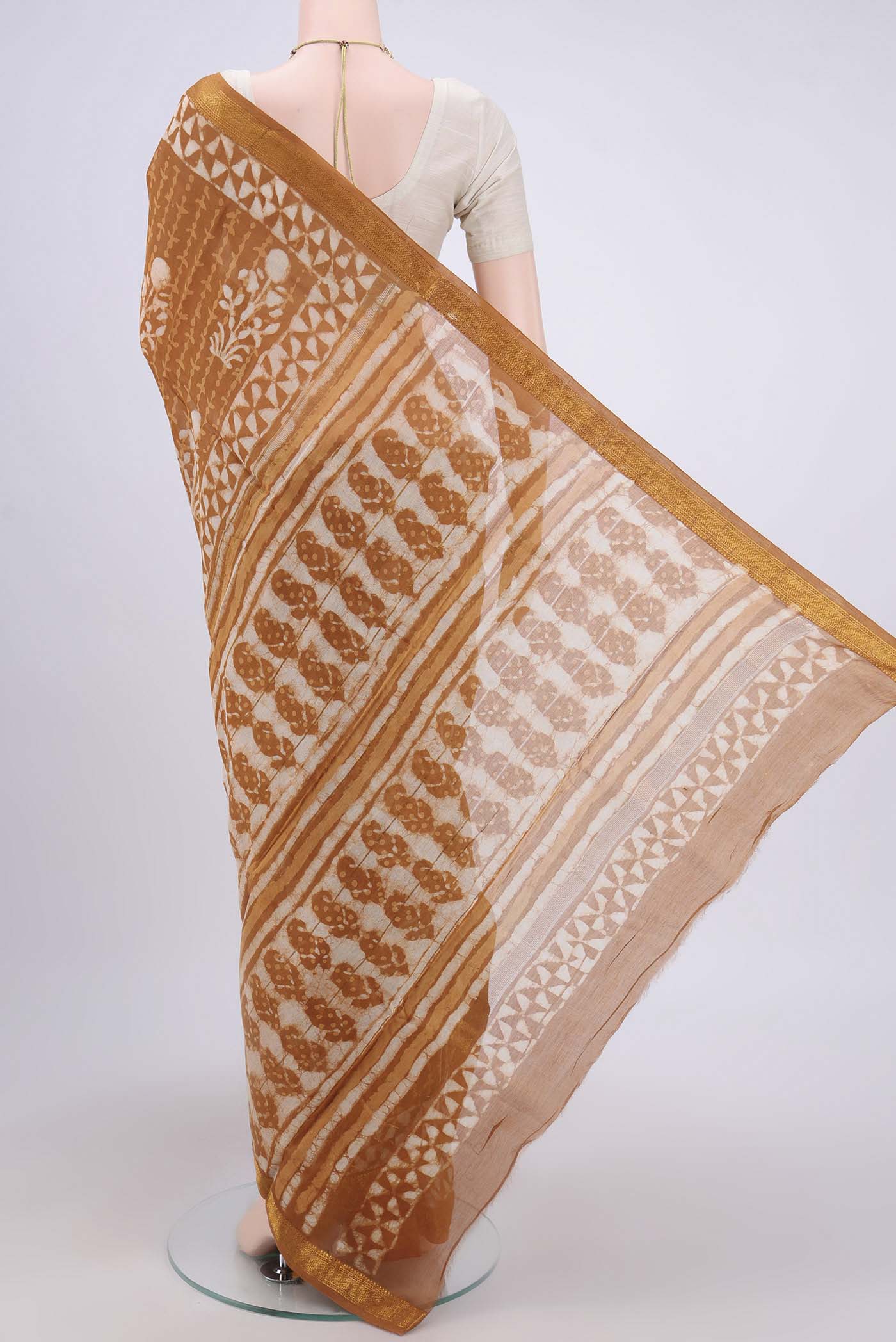 Brown Maheshwari Silk Cotton Saree - Image 3
