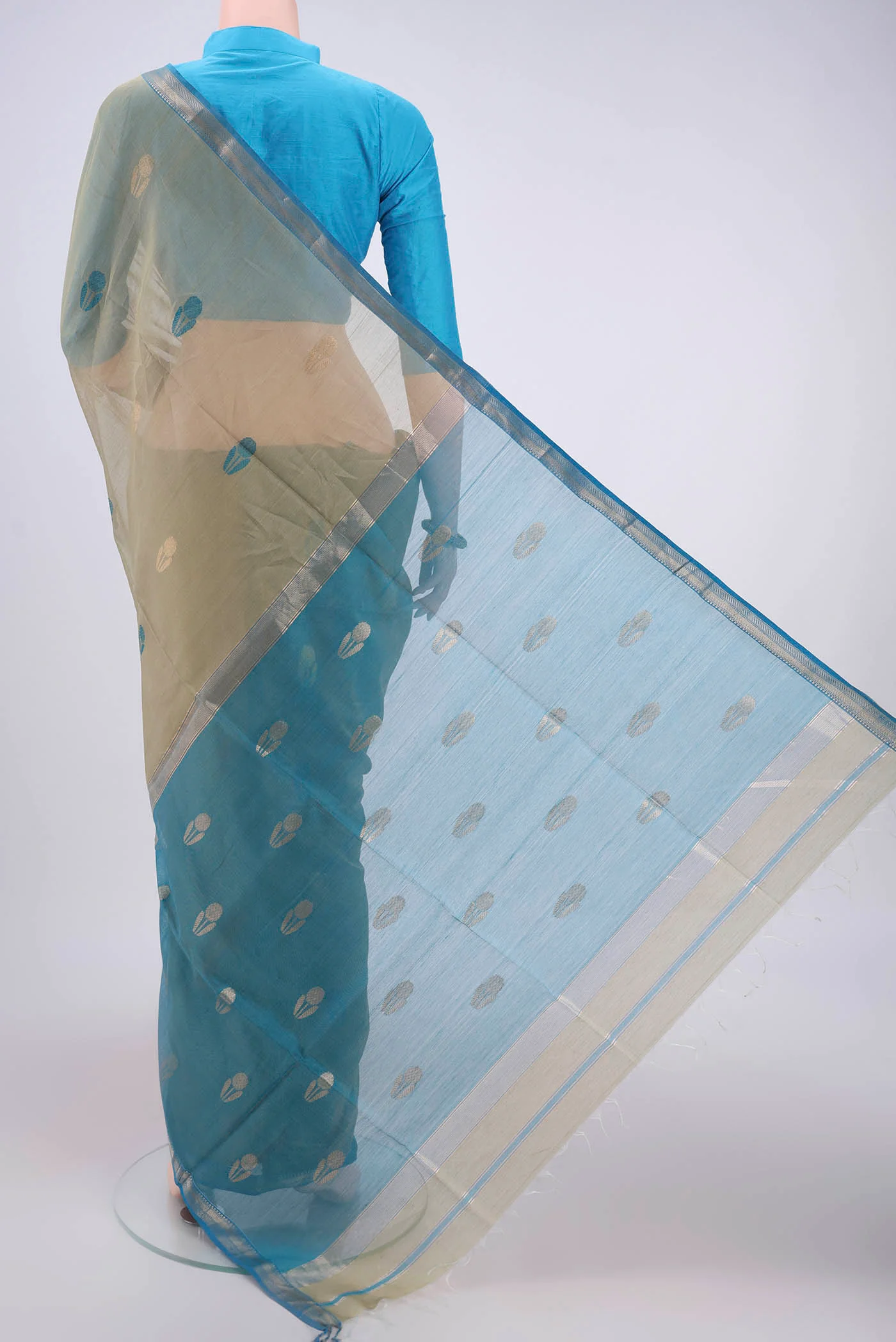 Grey Maheshwari Silk Cotton Saree - Image 3