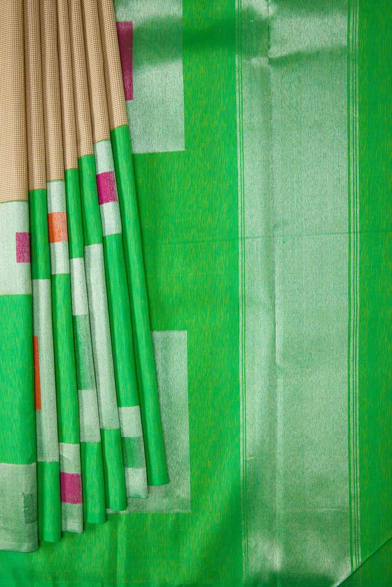 Pure Silk Pure Zari Sandal and Gold Dual Tone Kanchipuram Saree - Image 2