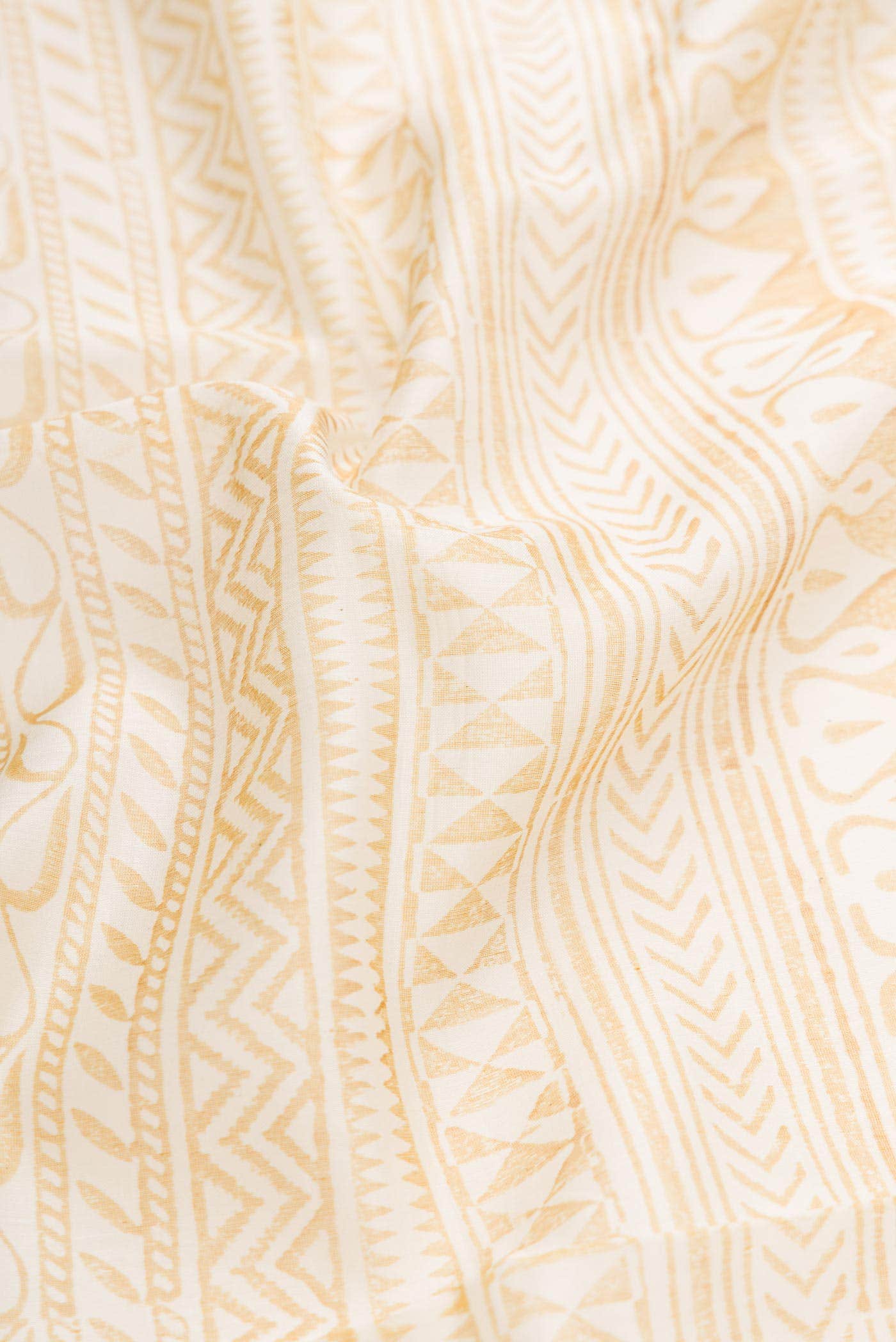 Off White Chanderi Silk Cotton Saree - Image 2