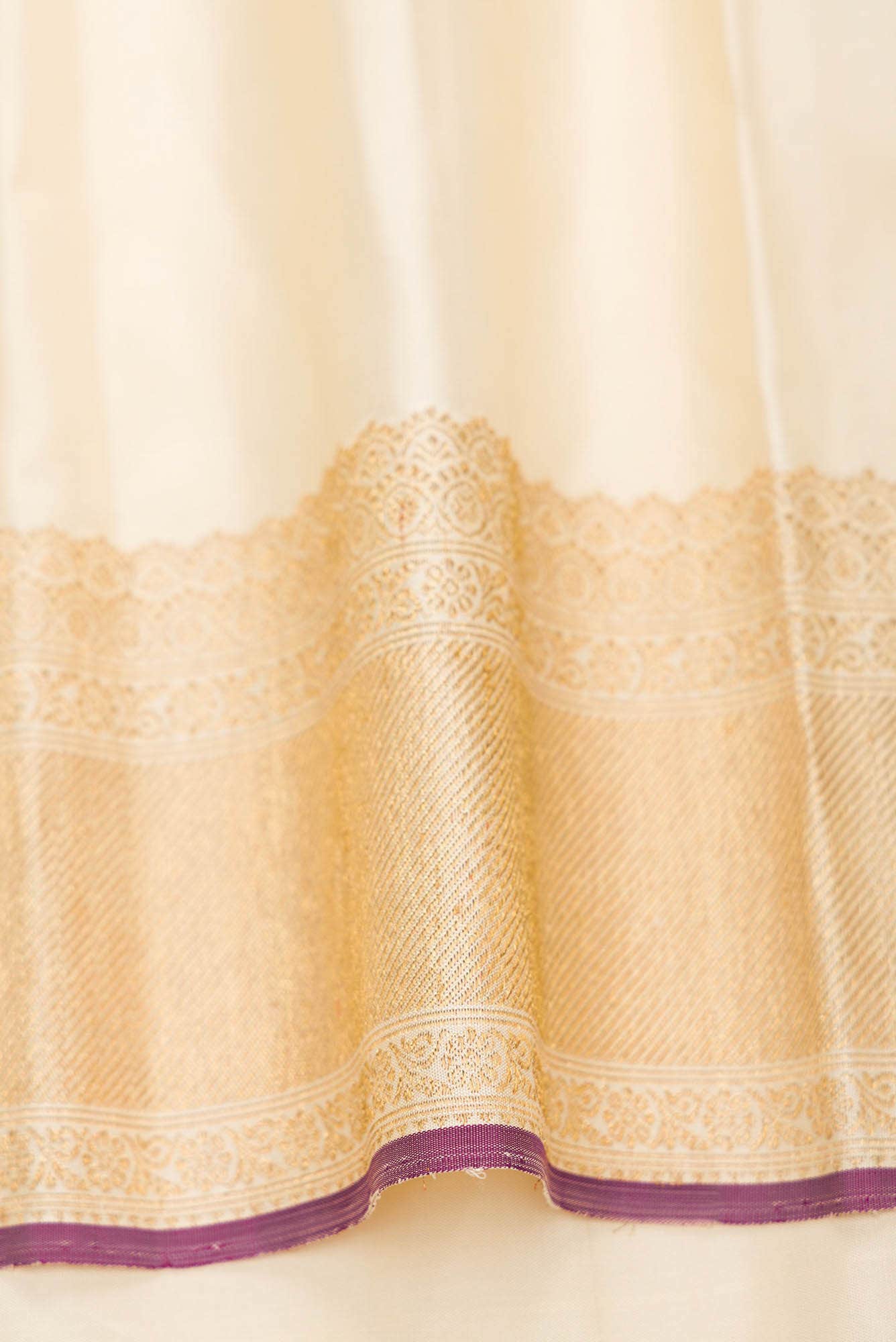 Pure Silk Pure Zari Sandal Dual Tone Kanjivaram Saree - Image 6