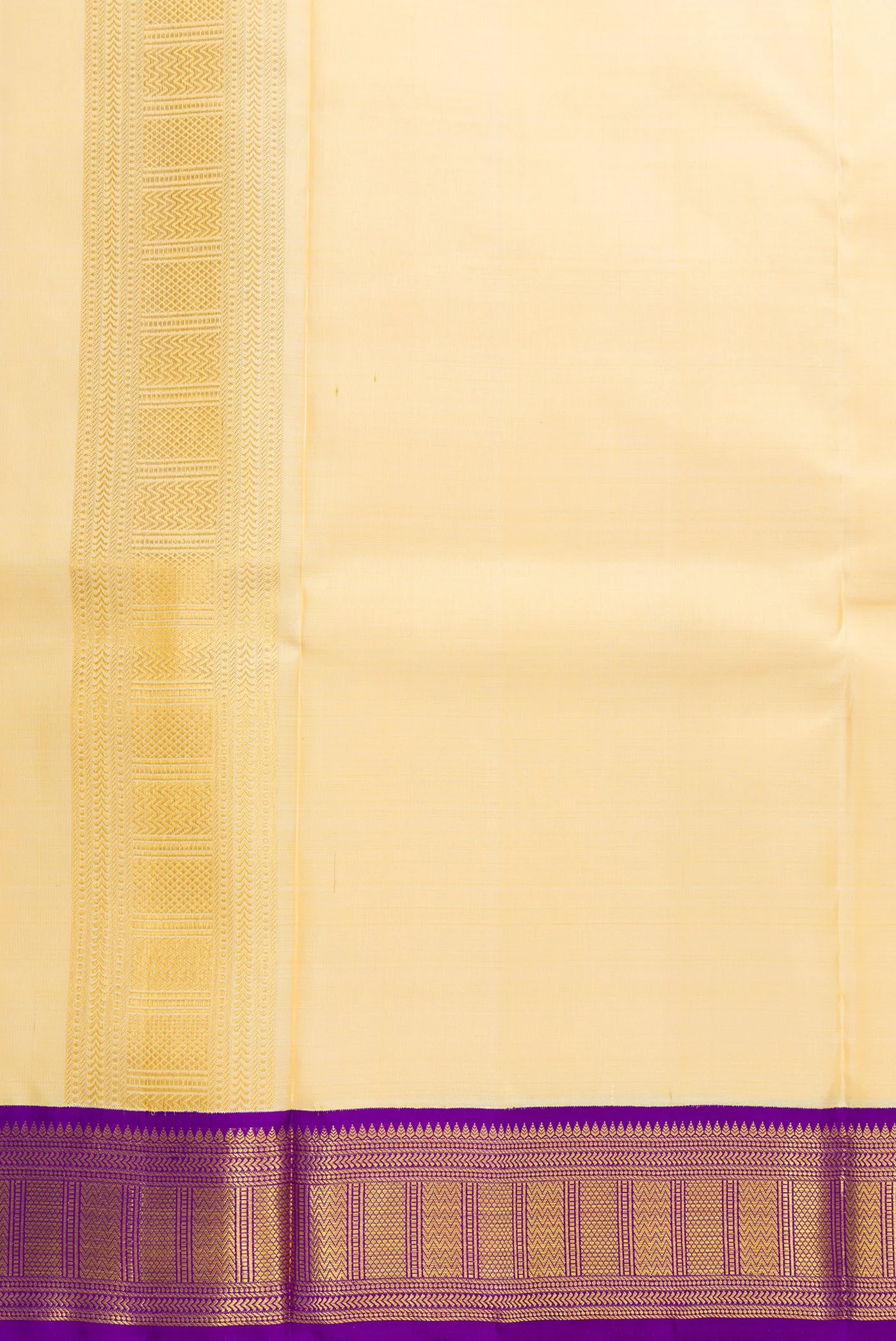 Sandal Silk Dhoti With Angavastram (8X4) Muzham - Image 3