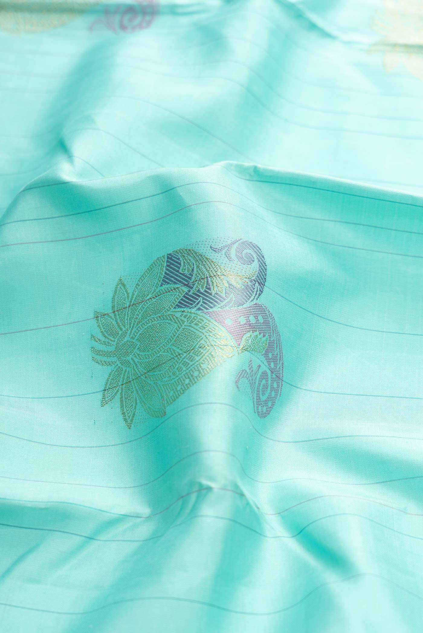 Sea Green Dual Tone Kanjivaram Silk Saree - Image 2