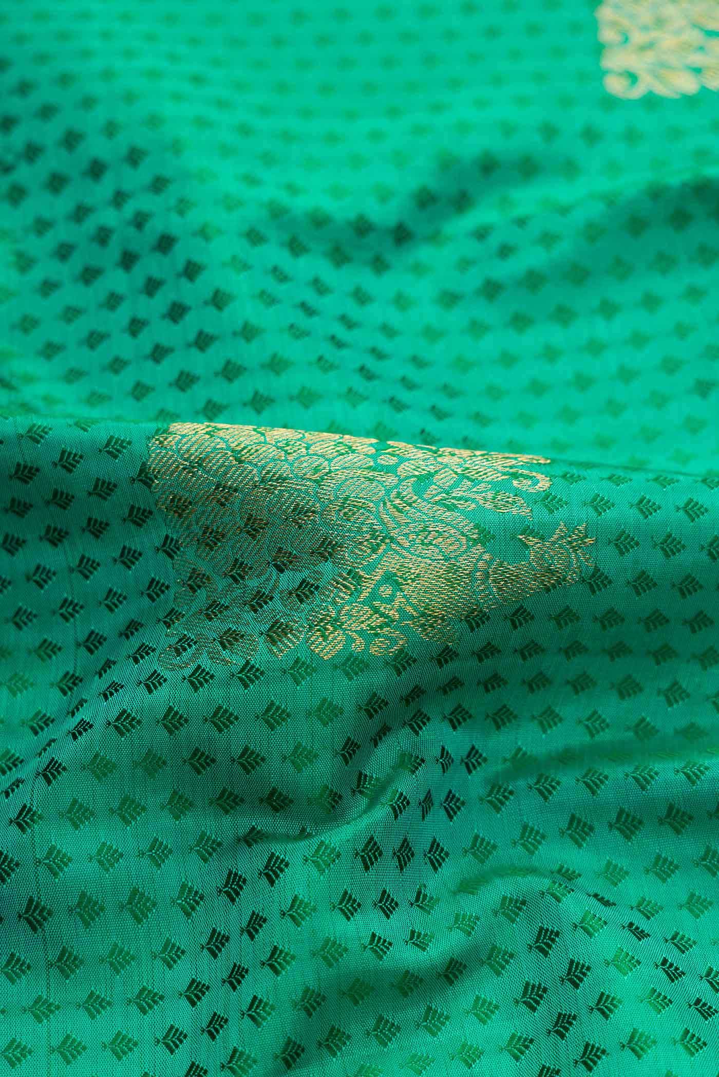 Pure Silk Pure Zari Sea Green Dual Tone Kanjivaram Saree - Image 3
