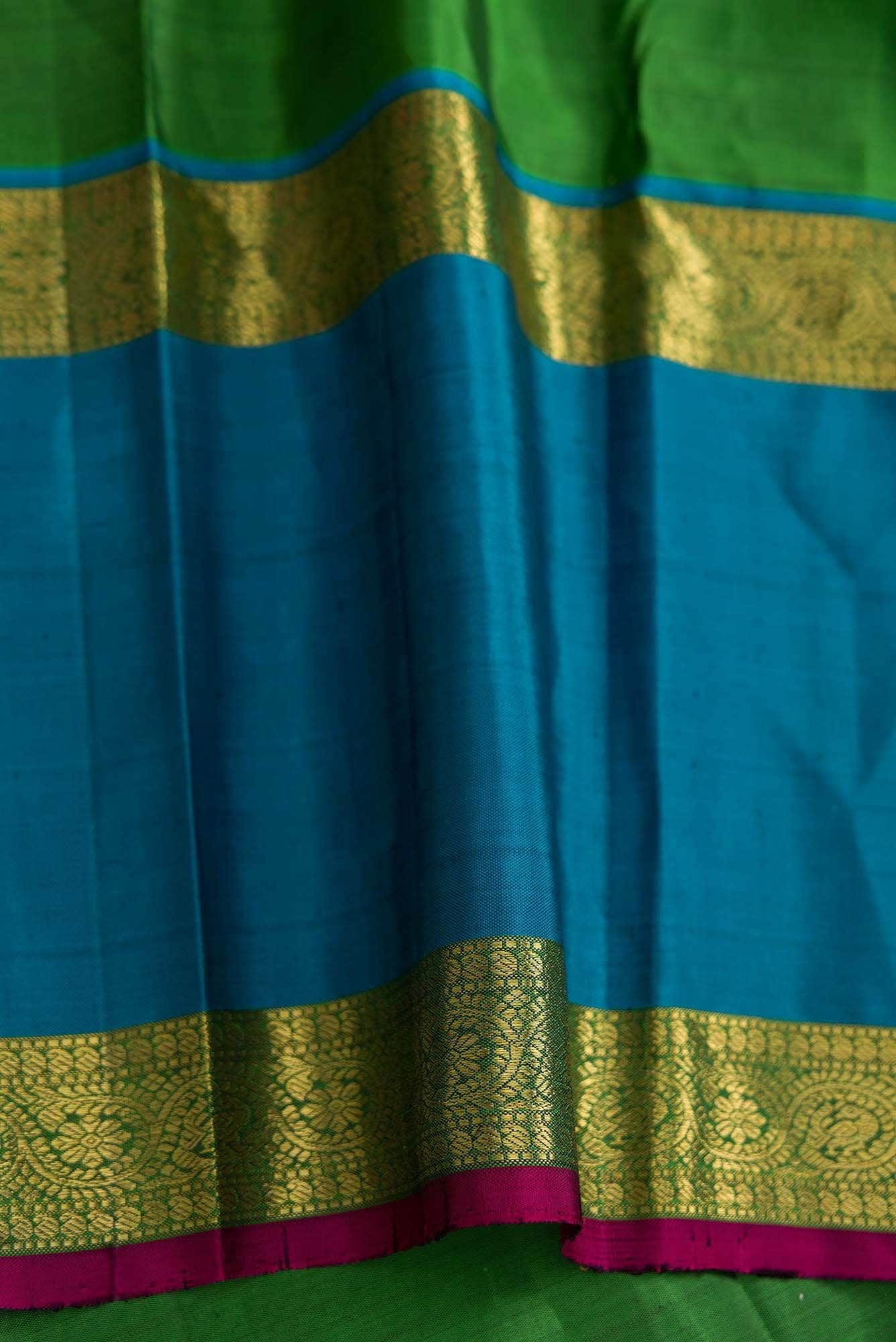 Pure Silk Pure Zari Sea Green Dual Tone Kanchipuram Saree - Image 6