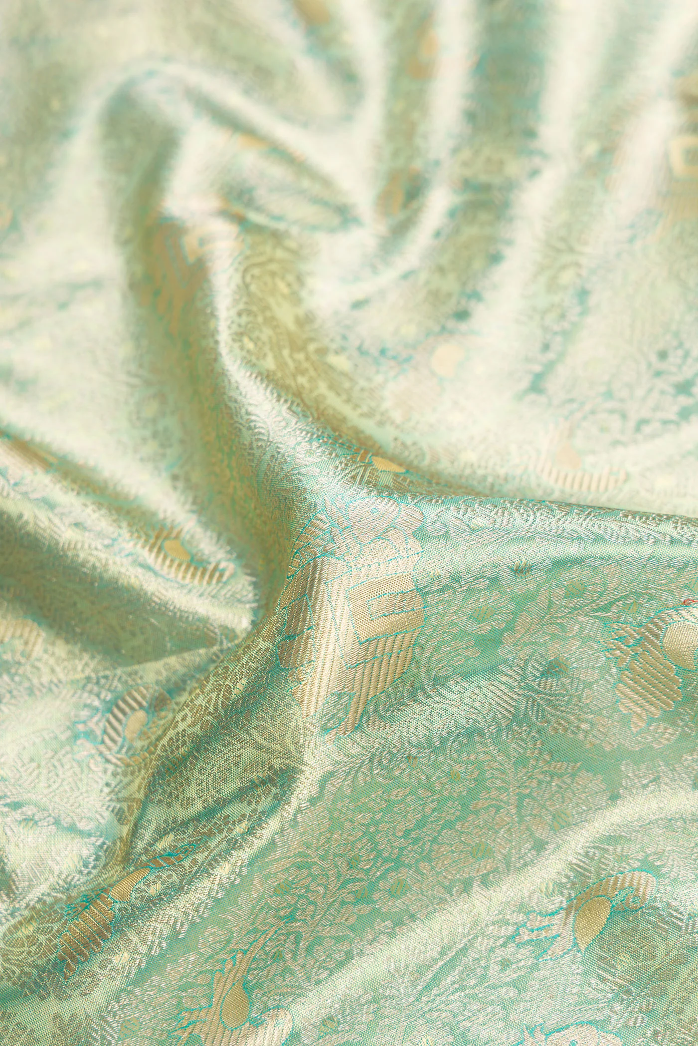 Sea Green Dual Tone Kanjivaram Tissue Silk Saree - Image 2