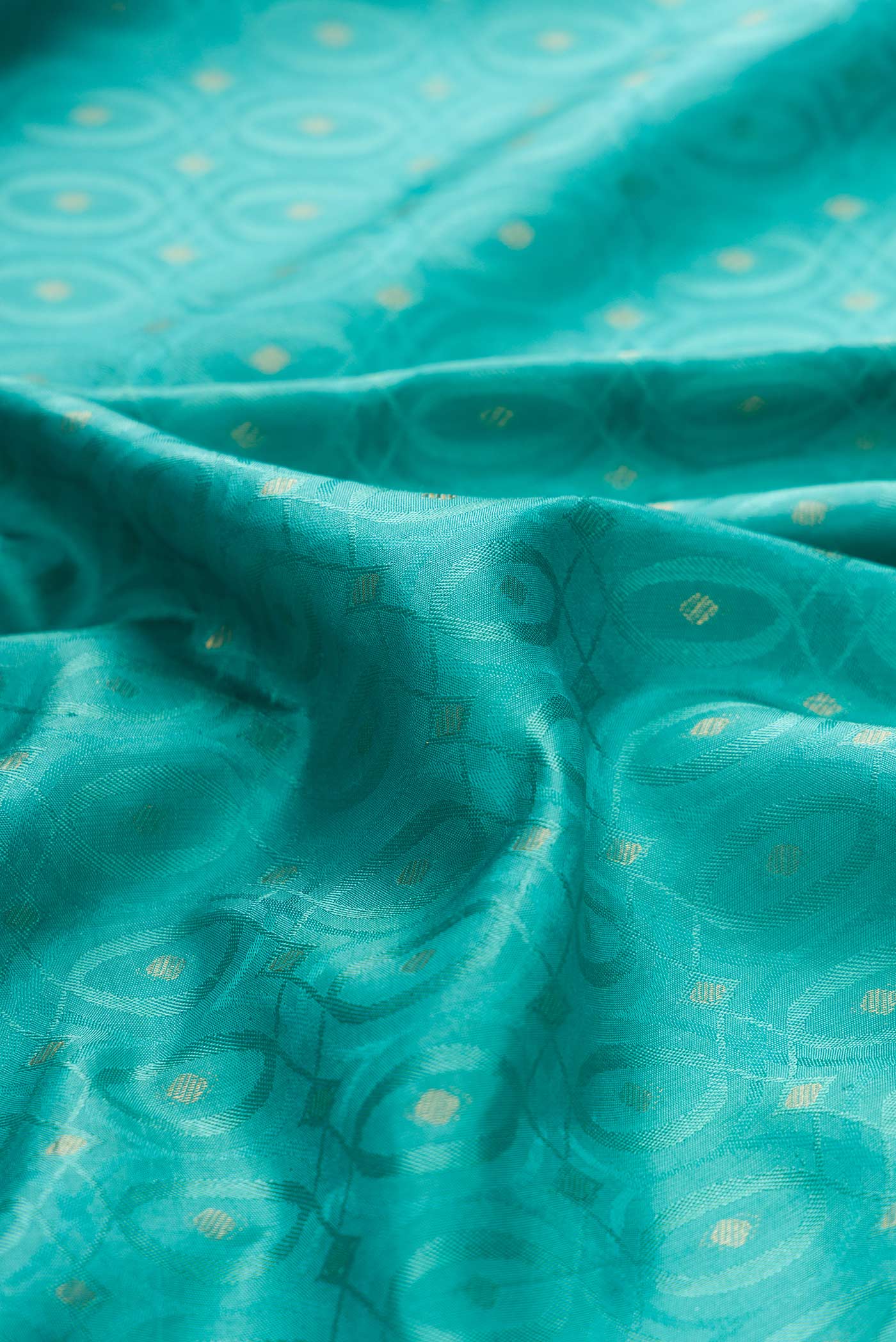 Sea Green Dual Tone Soft Silk Saree - Image 2