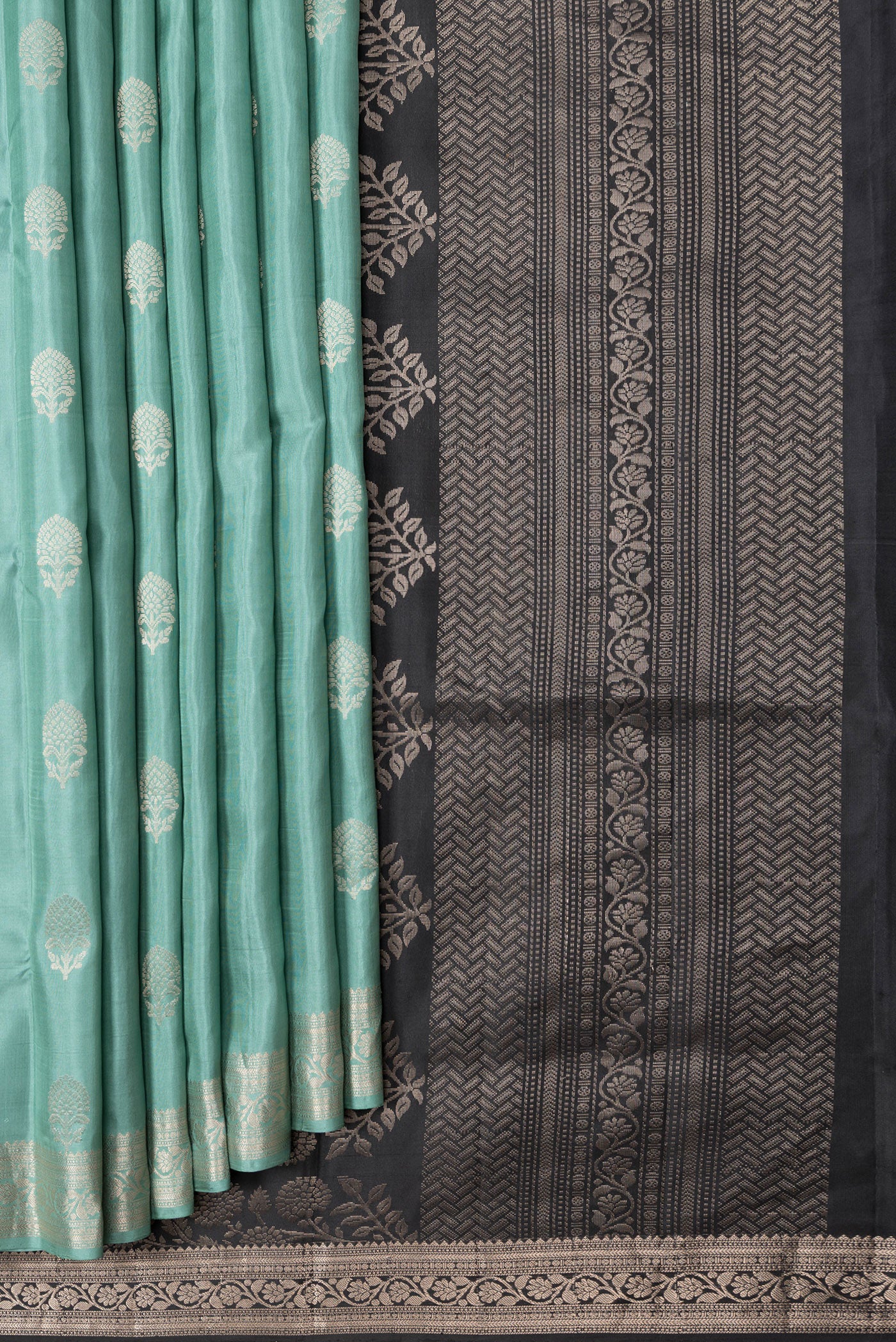 Green Soft Silk Saree - Image 4