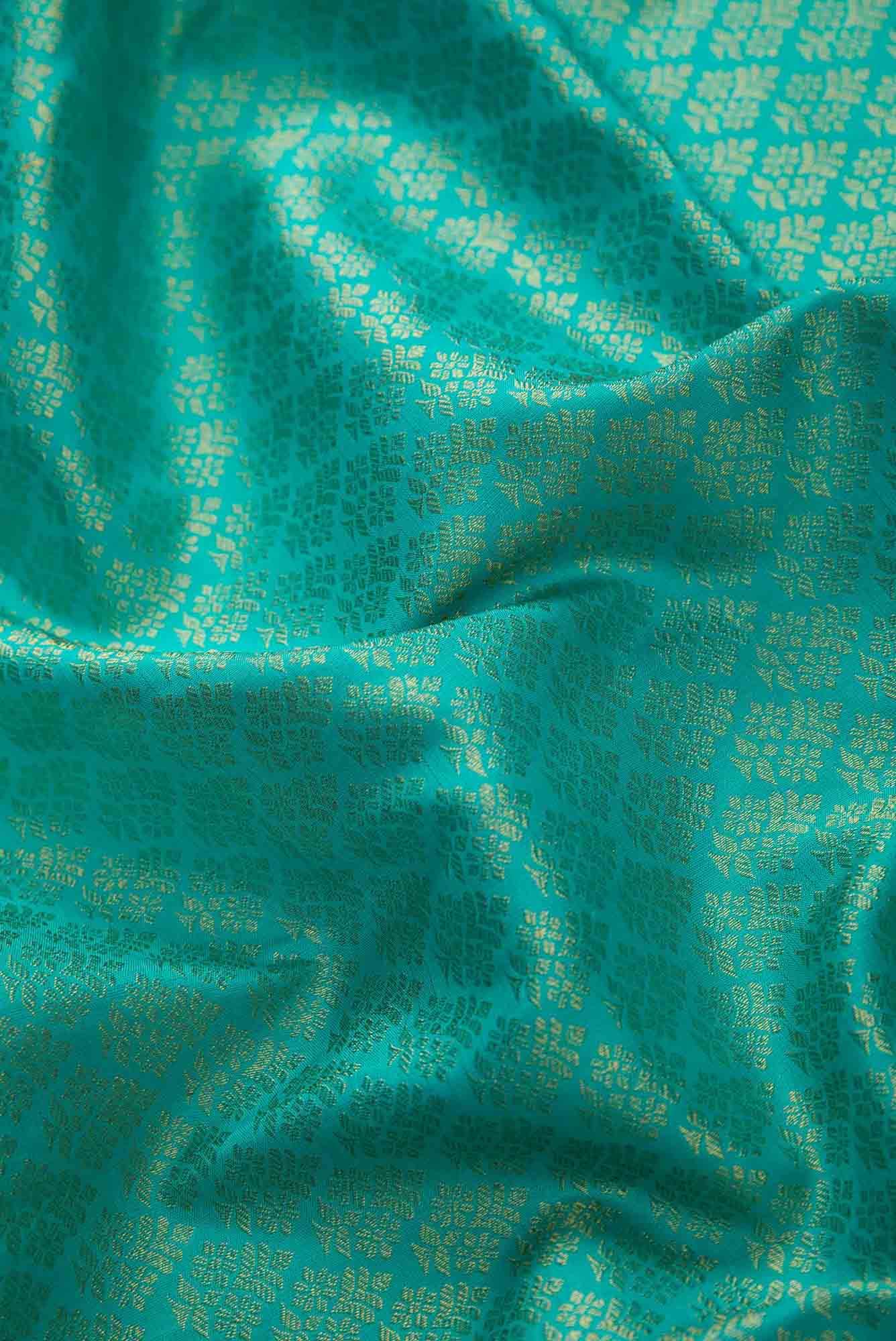 Pure Silk Pure Zari Sea Green Dual Tone Kanjivaram Saree - Image 3