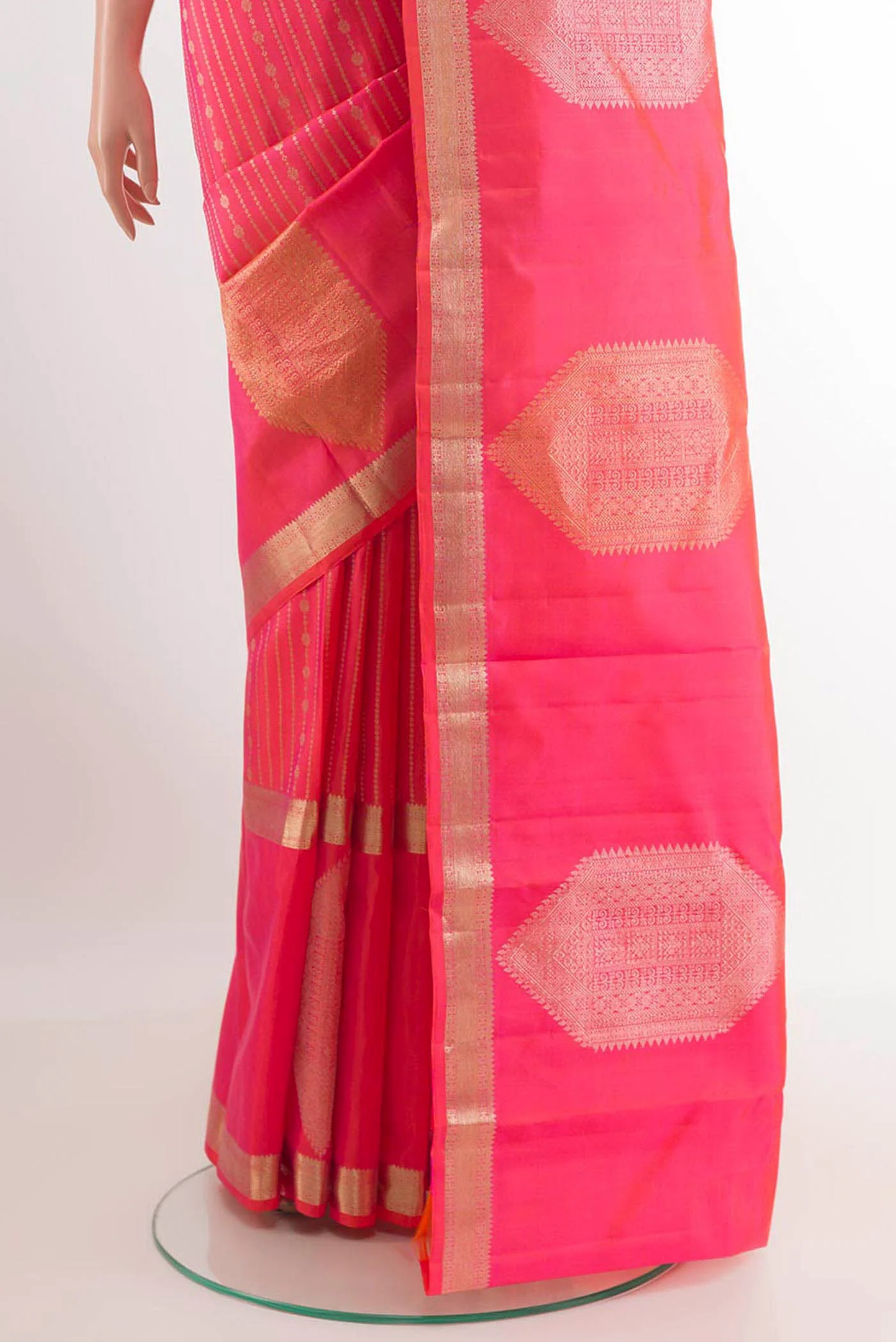 Pink with Orange Color Kanjivaram Silk Saree - Image 3