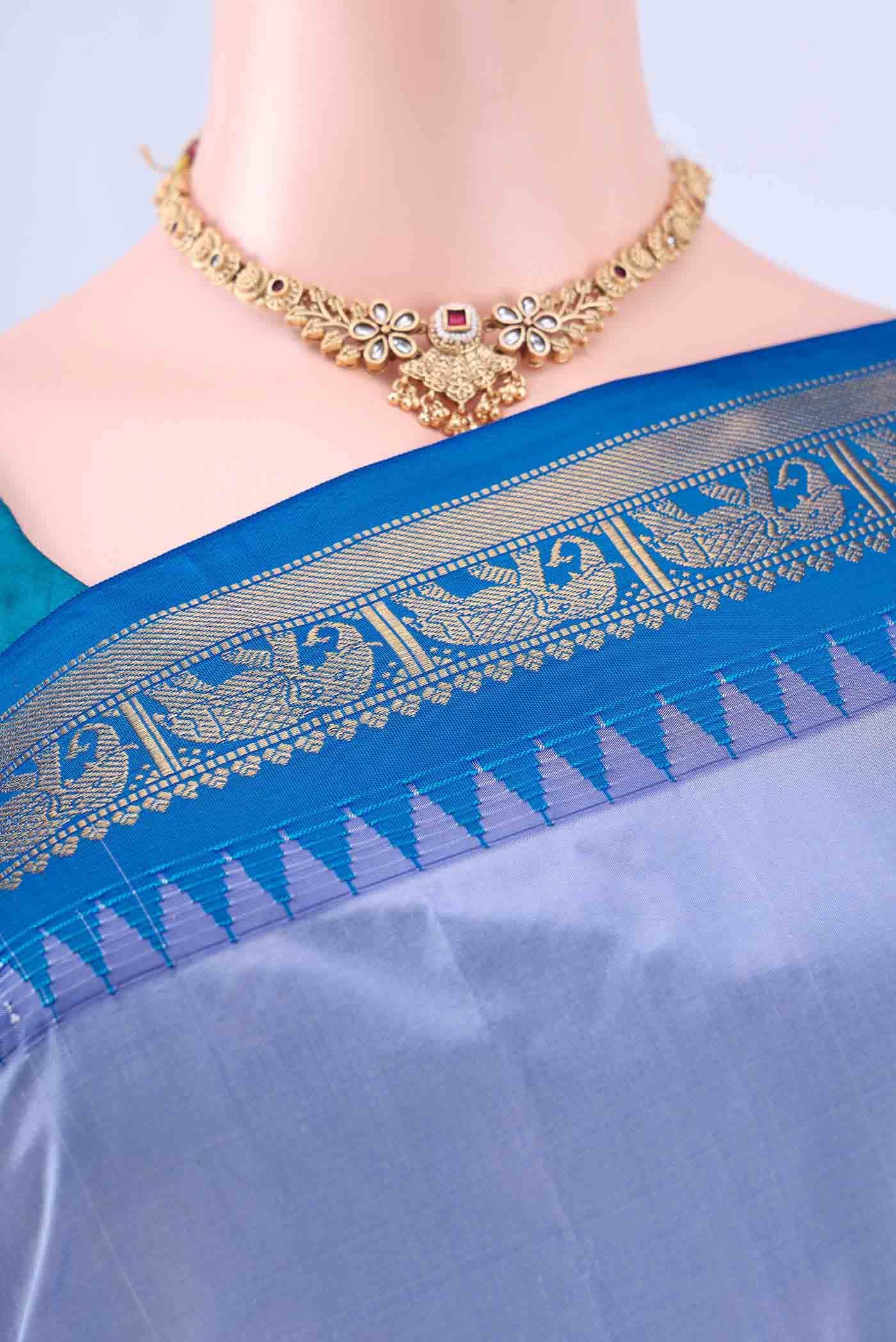 Silver Dual Tone Blended Bangalore Silk Saree - Image 3