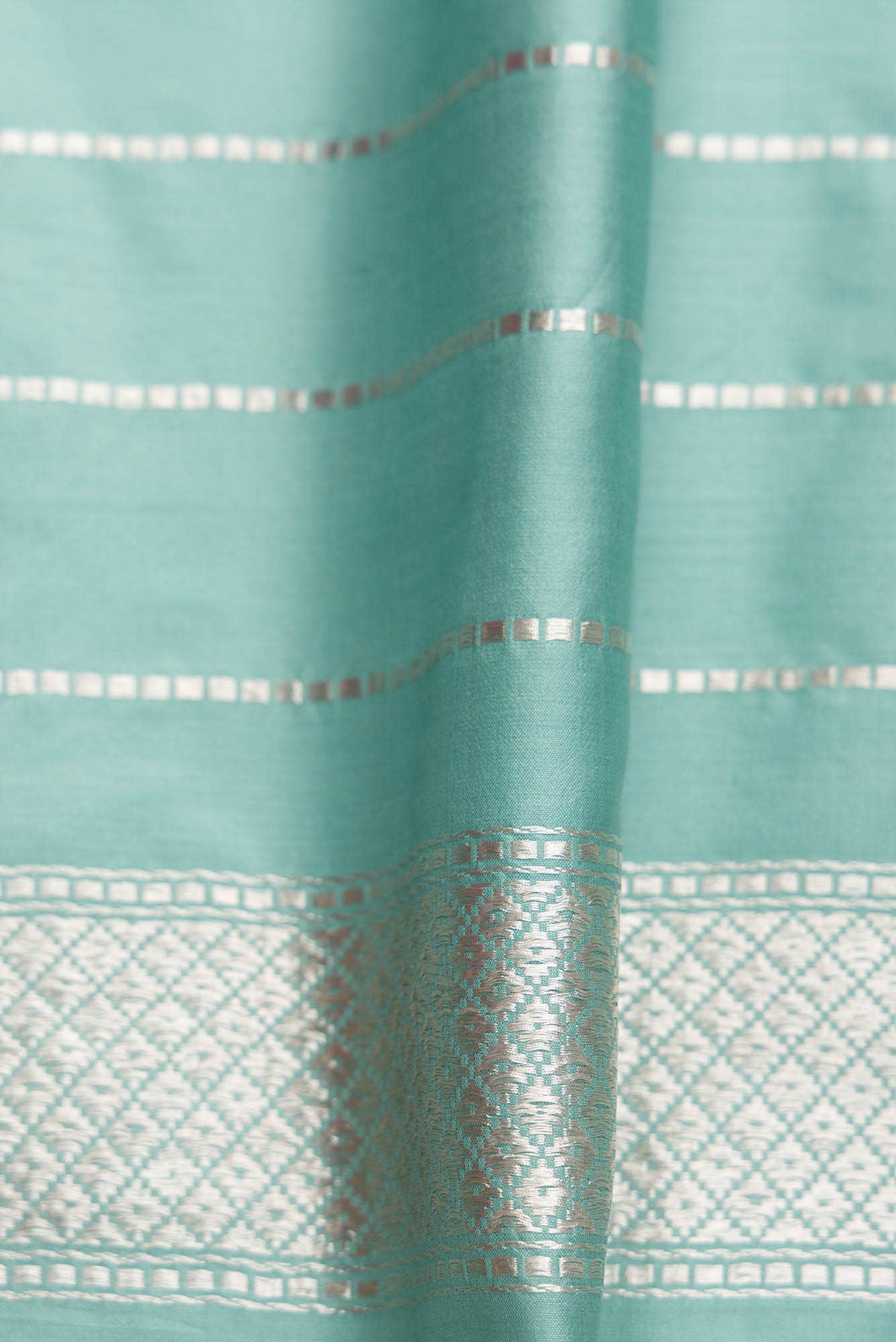 Pure Silk Pure Zari Sky Blue Dual Tone Banarasi Saree - Image 6