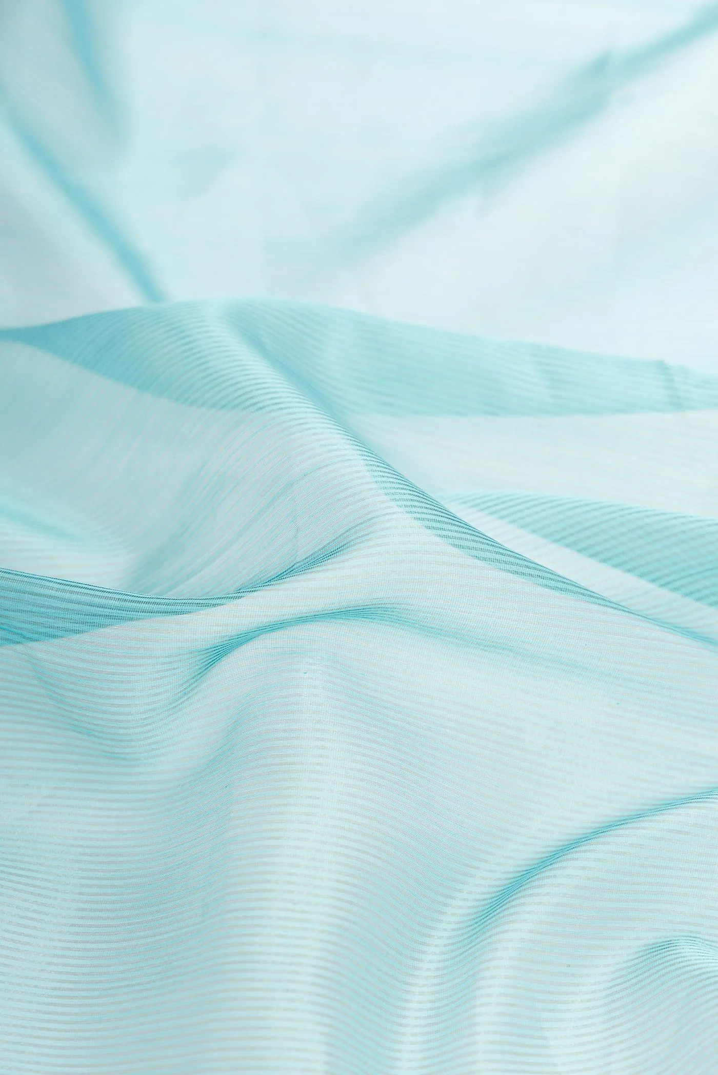 Sky Blue Dual Tone Maheshwari Silk Saree - Image 2