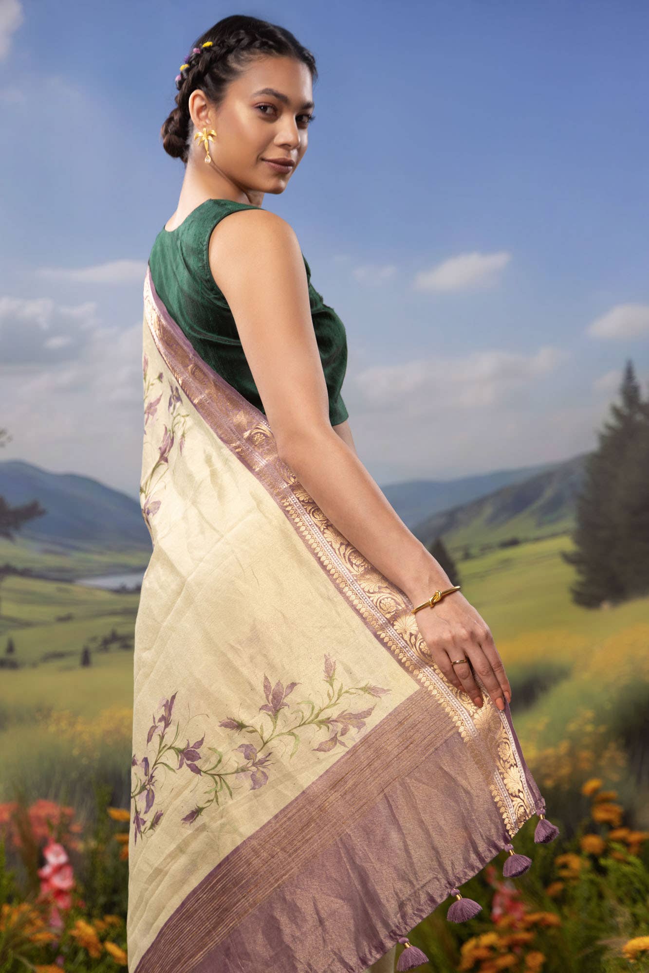 Soul of Iris-Beige Cotton Tissue Saree - Image 3