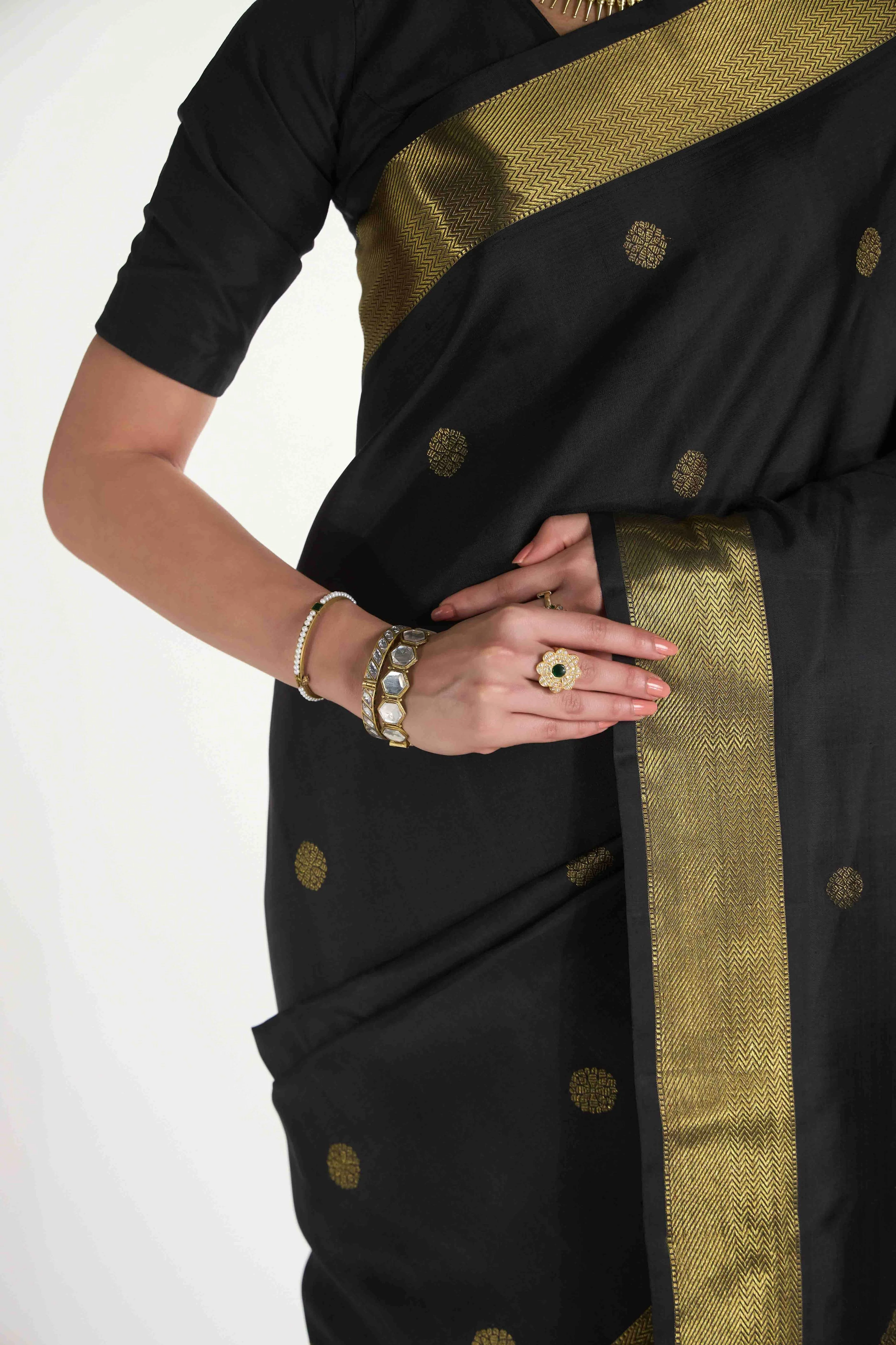 Thiruvakshi-Pure Silk Pure Gold Zari Black Kanchipuram Saree - Image 6