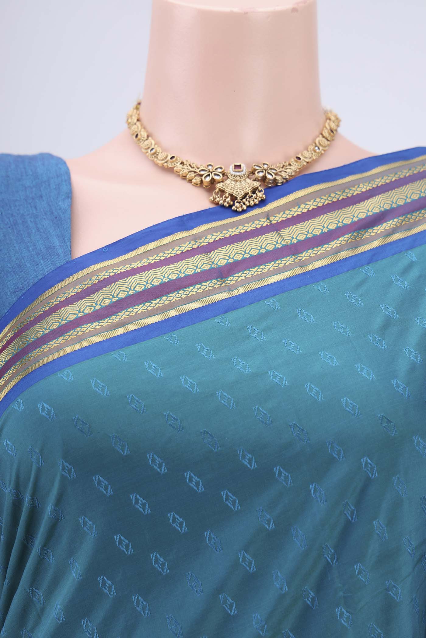 Turquoise Blended Bangalore Silk Saree - Image 2