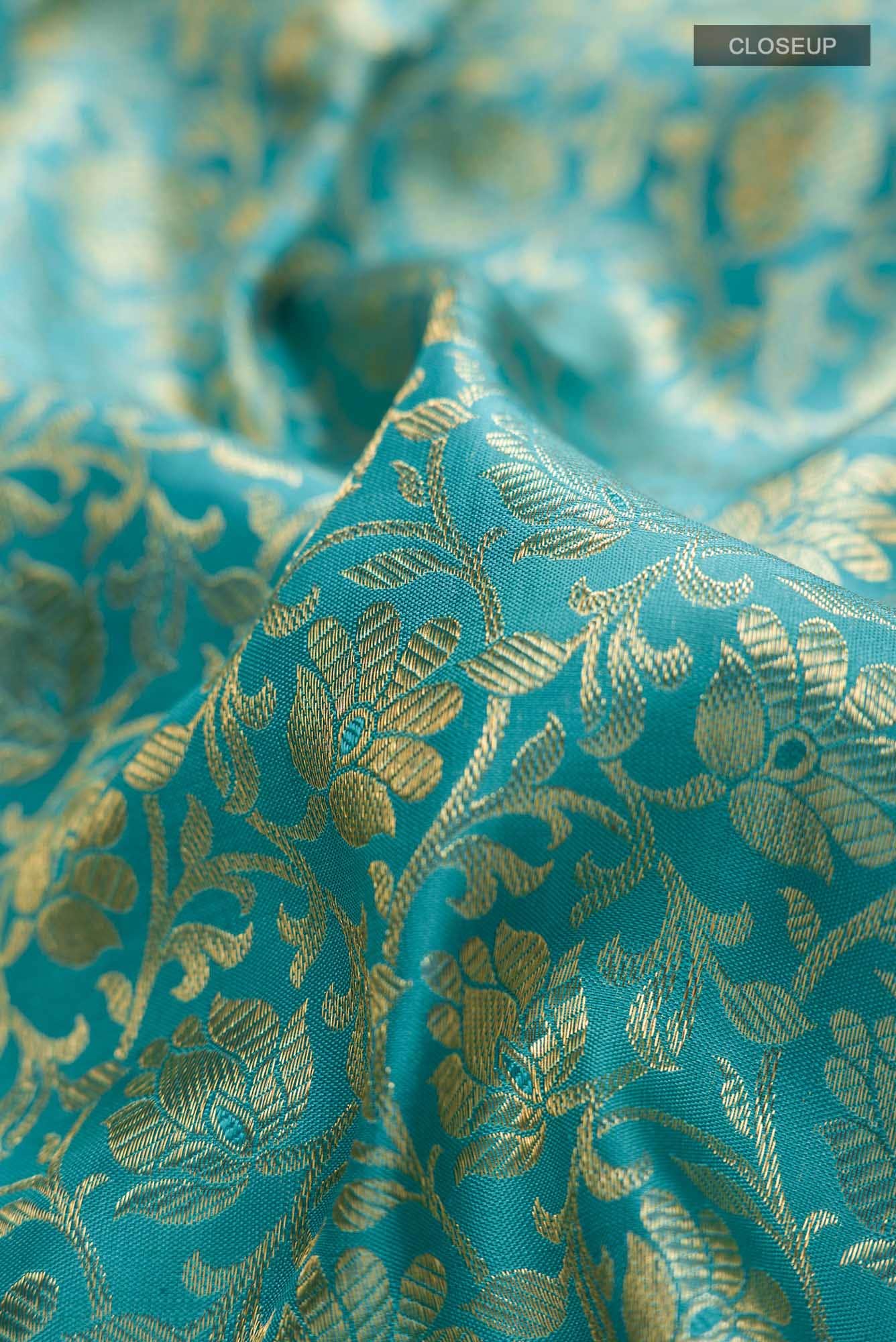 Turquoise Kanchipuram Silk Saree - Image 3