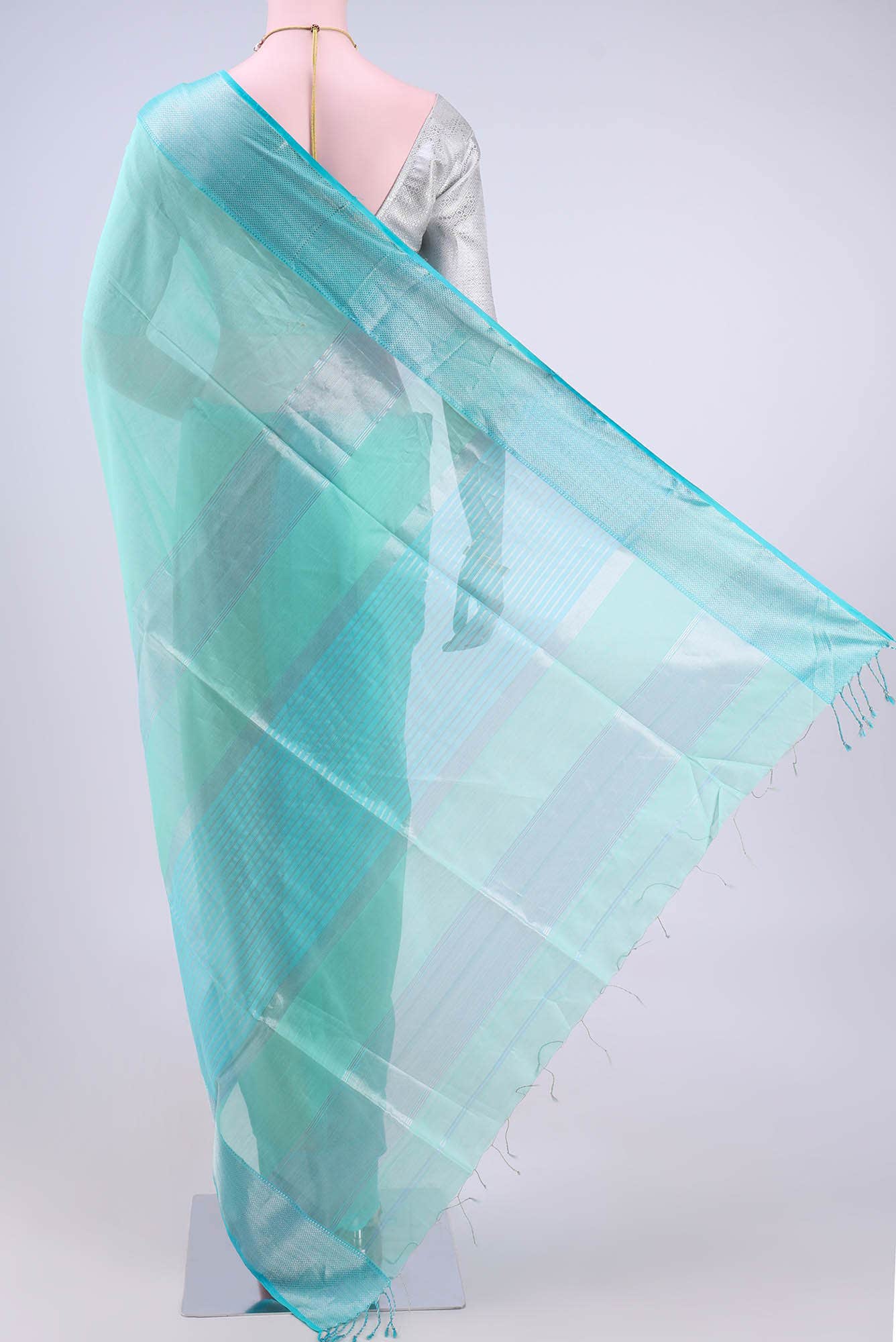 Turquoise Maheshwari Silk Cotton Saree - Image 2