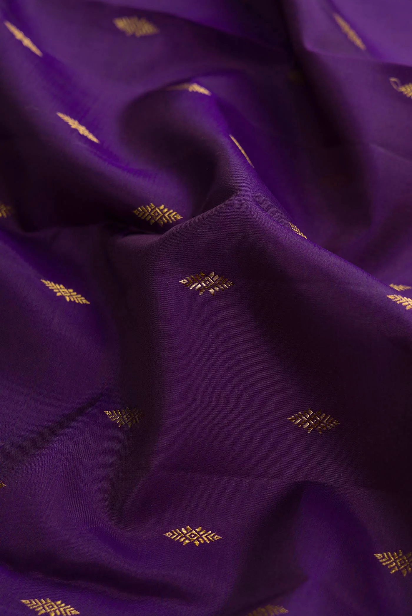 Violet Dual Tone Kanjivaram Silk Saree - Image 2