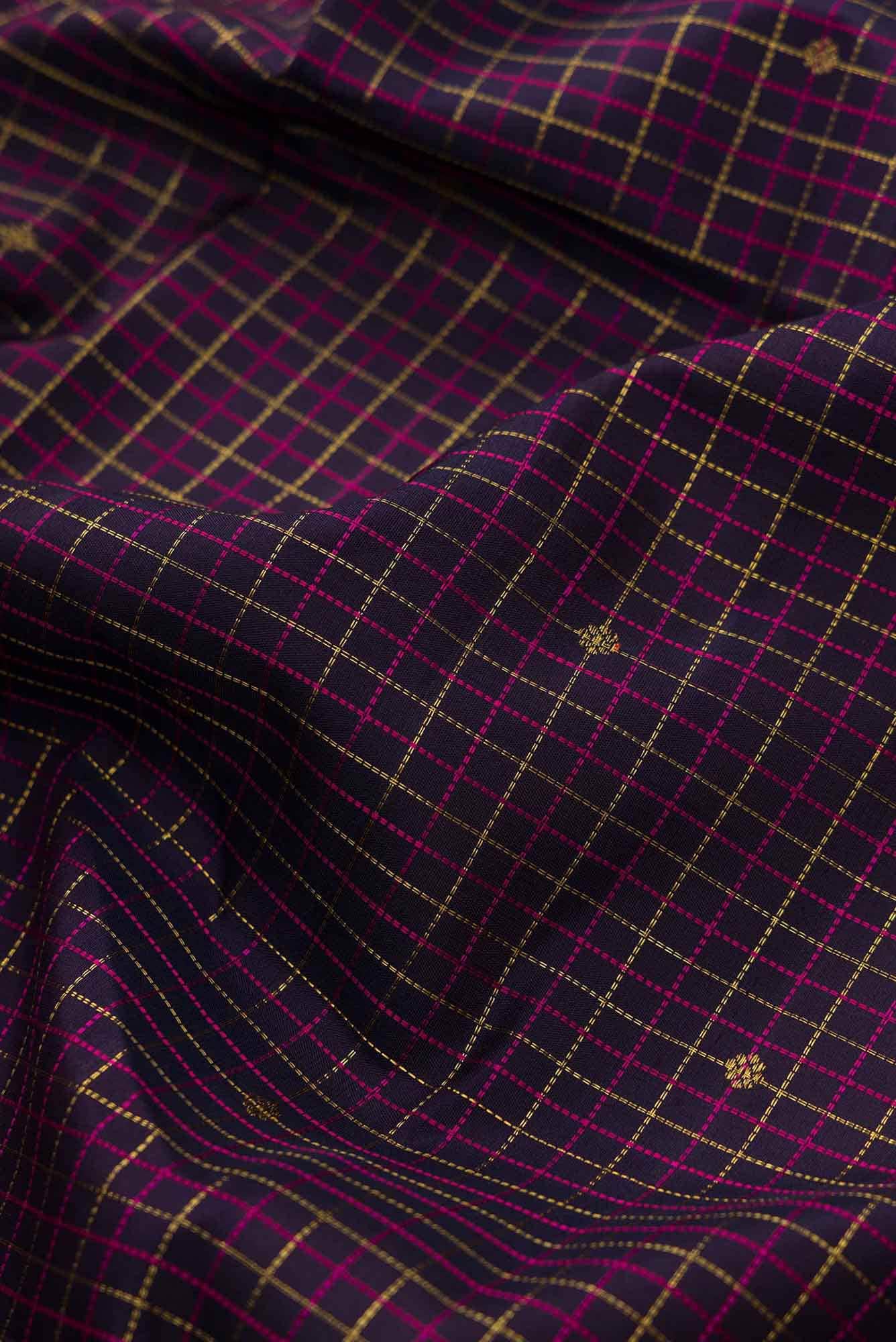 Pure Silk Pure Zari Violet Dual Tone Kanjivaram Saree - Image 3