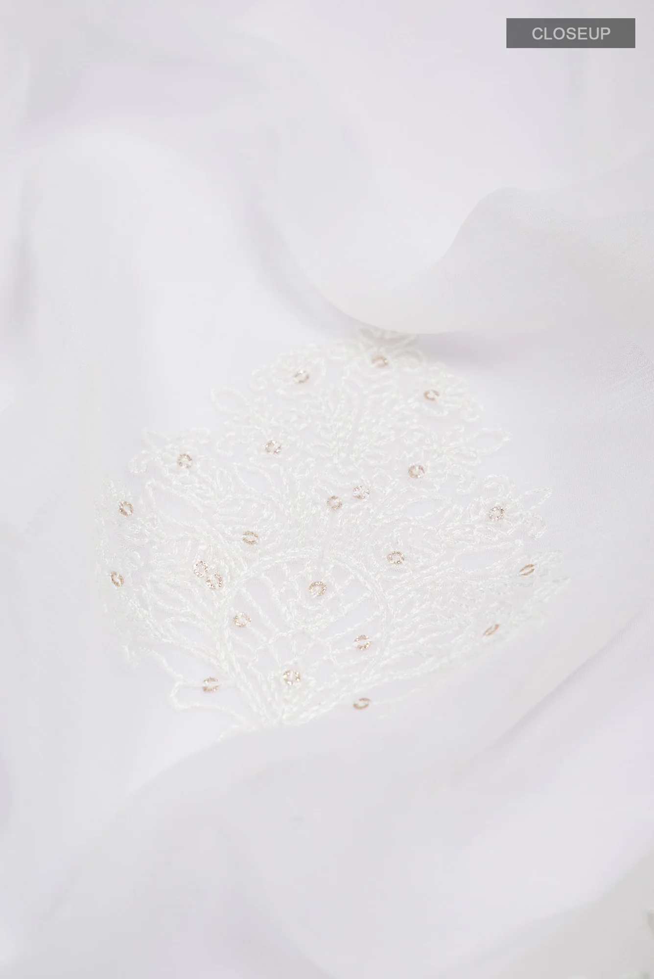 White Blended Chiffon Saree - Image 2